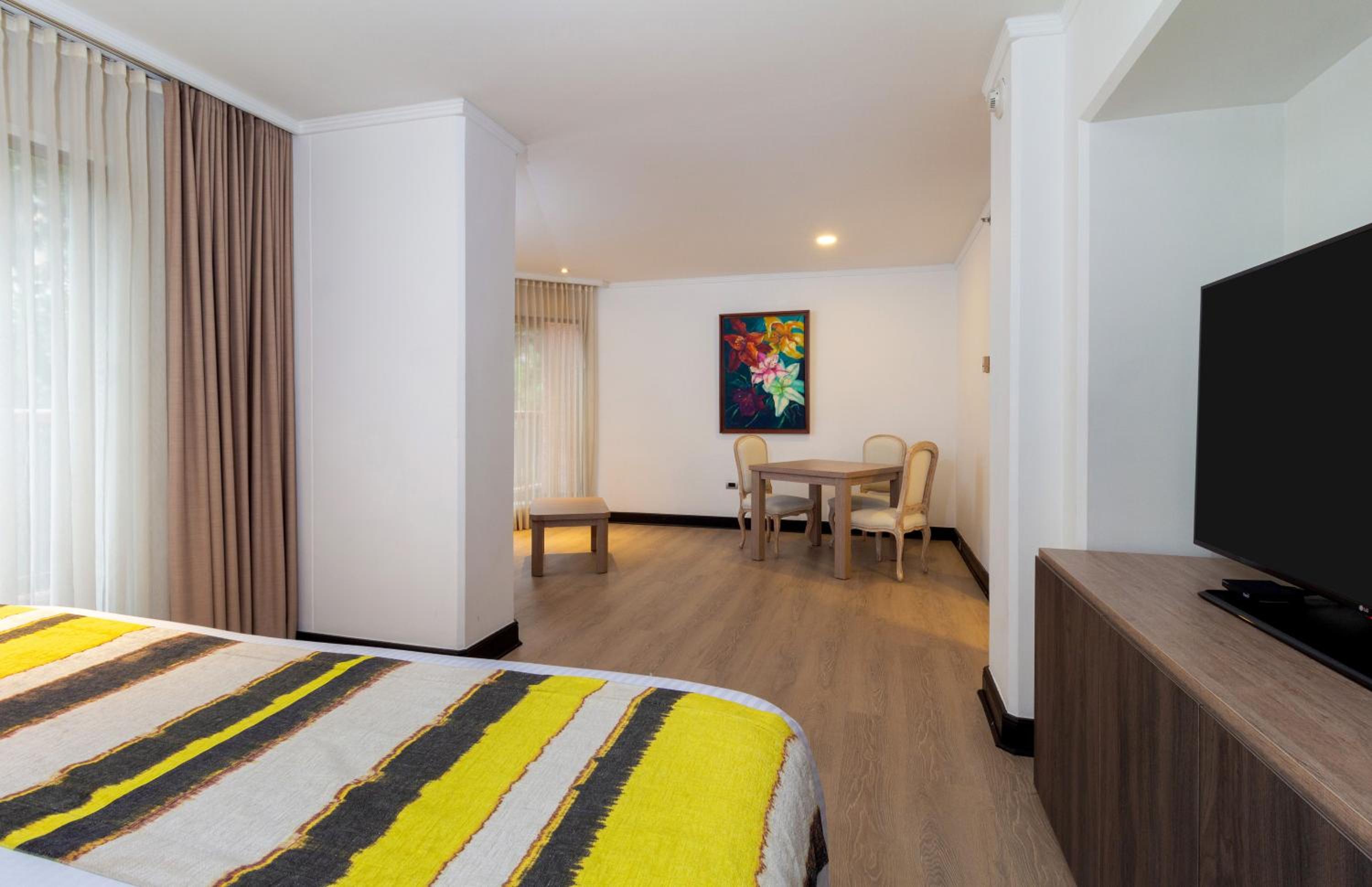 Junior Suite - Photo 2
