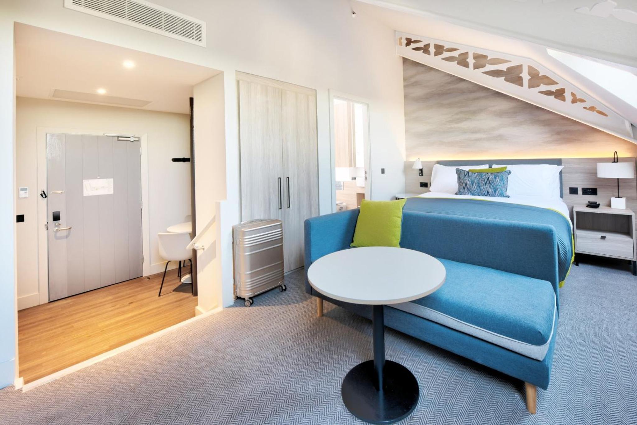 King Studio Suite with Full Kitchen - Photo 15