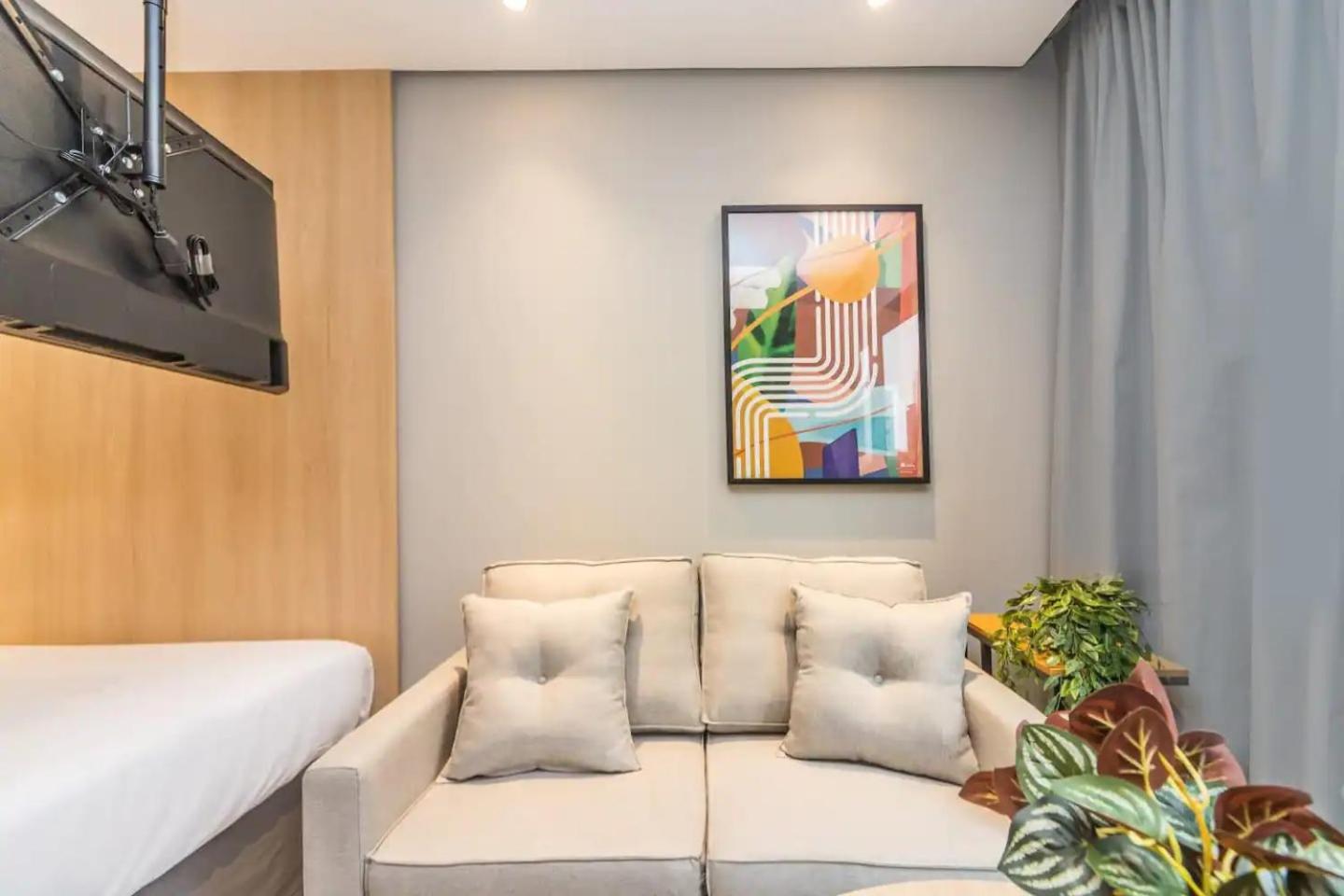 Queen Suite - Photo 19