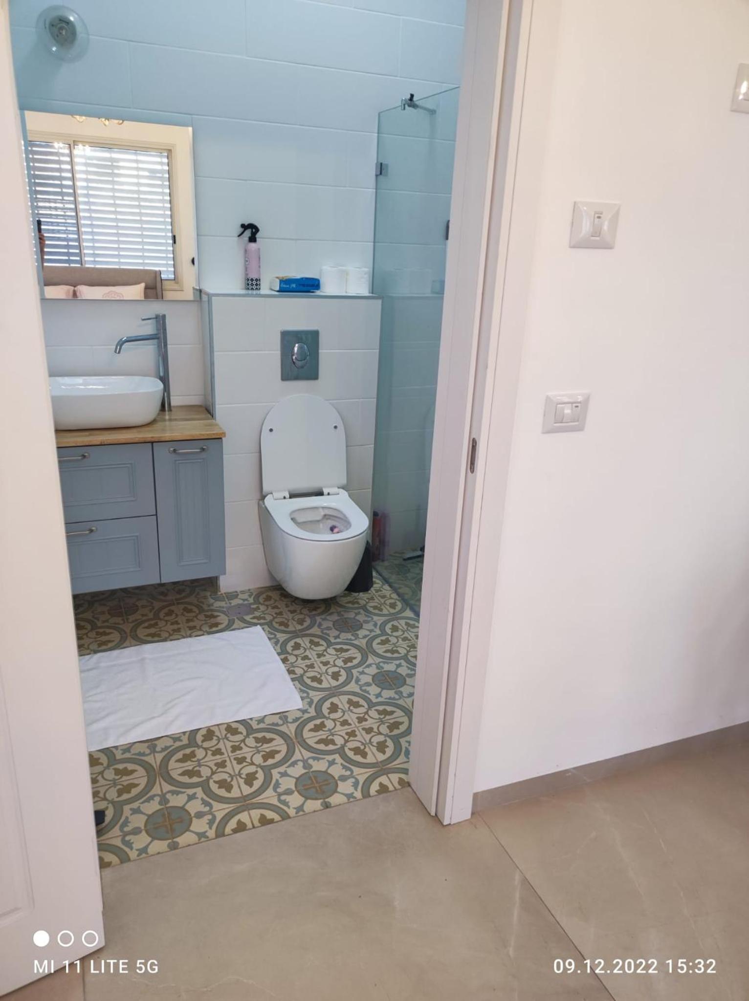 Double Room with Spa Bath - Photo 4