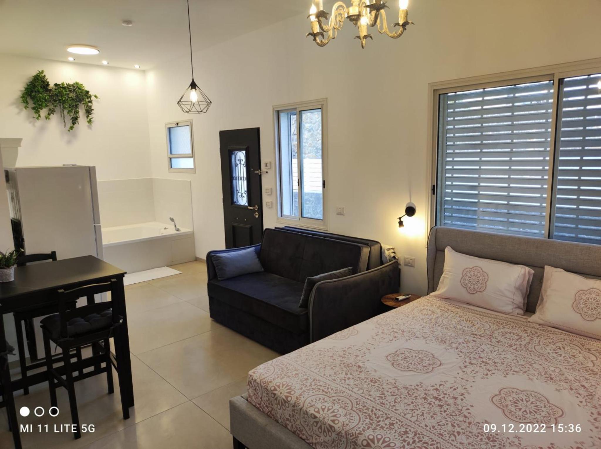Double Room with Spa Bath - Photo 3