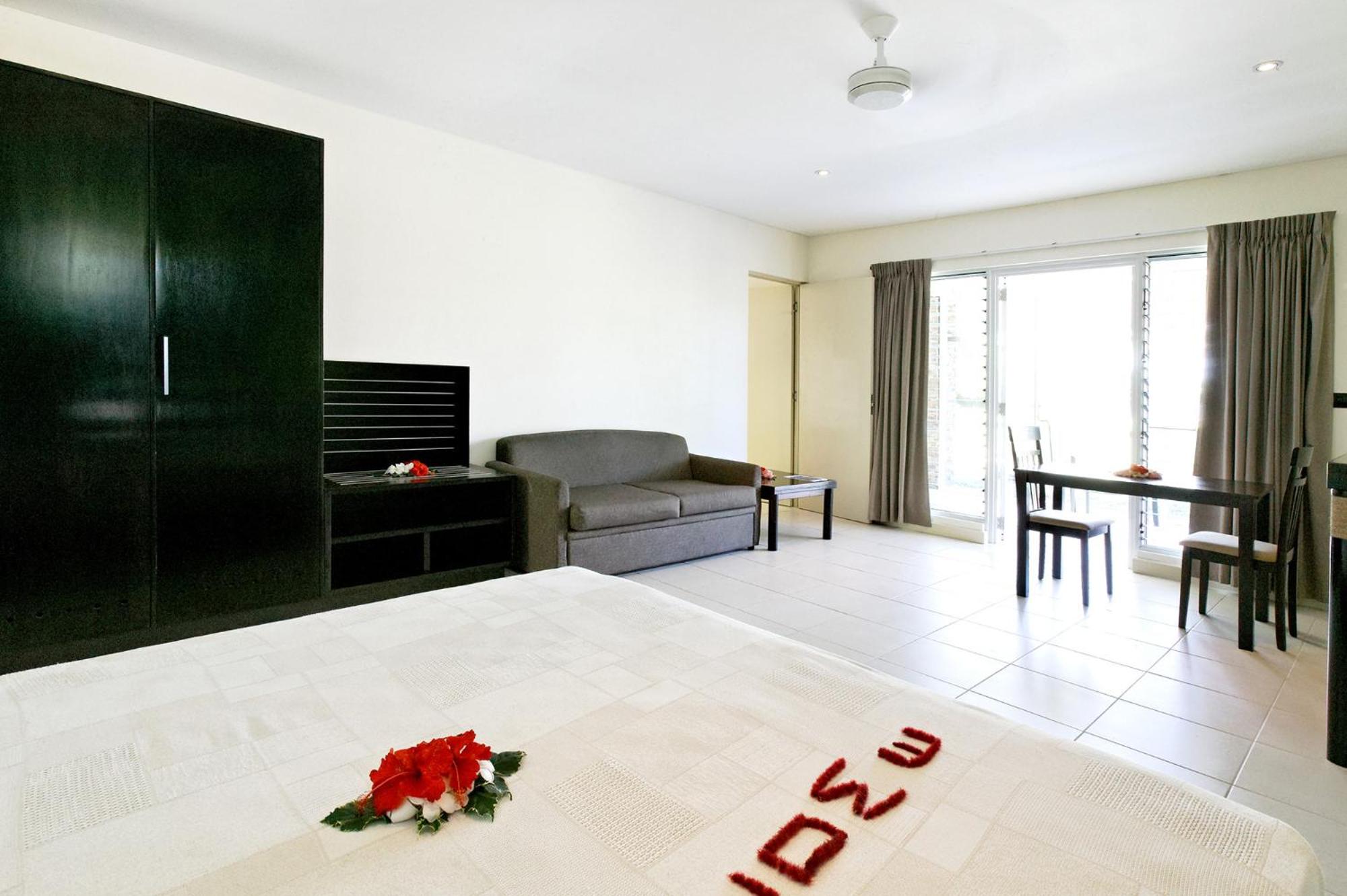 Studio Apartment with Garden View