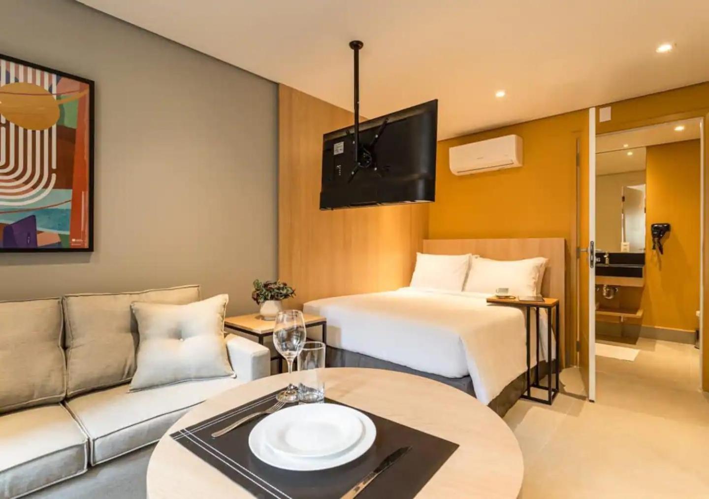 Superior Suite - Photo 10