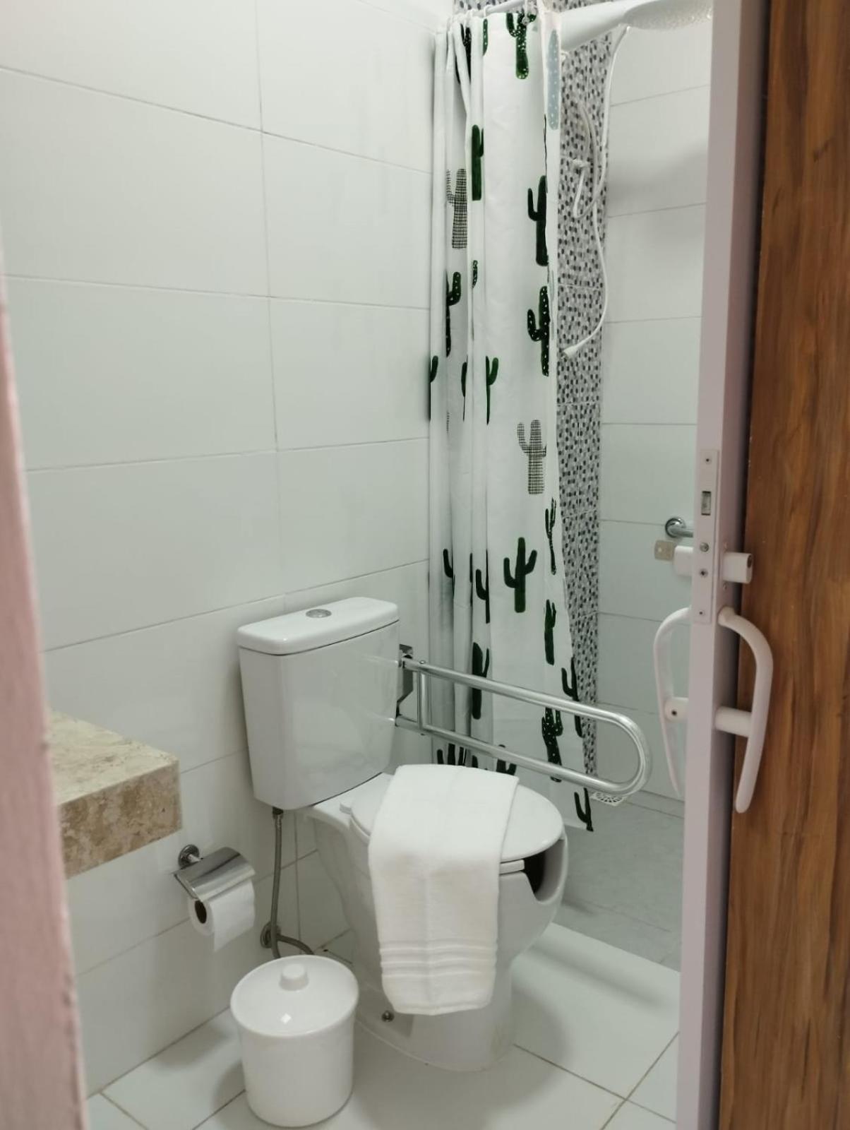 Double Room - Photo 6