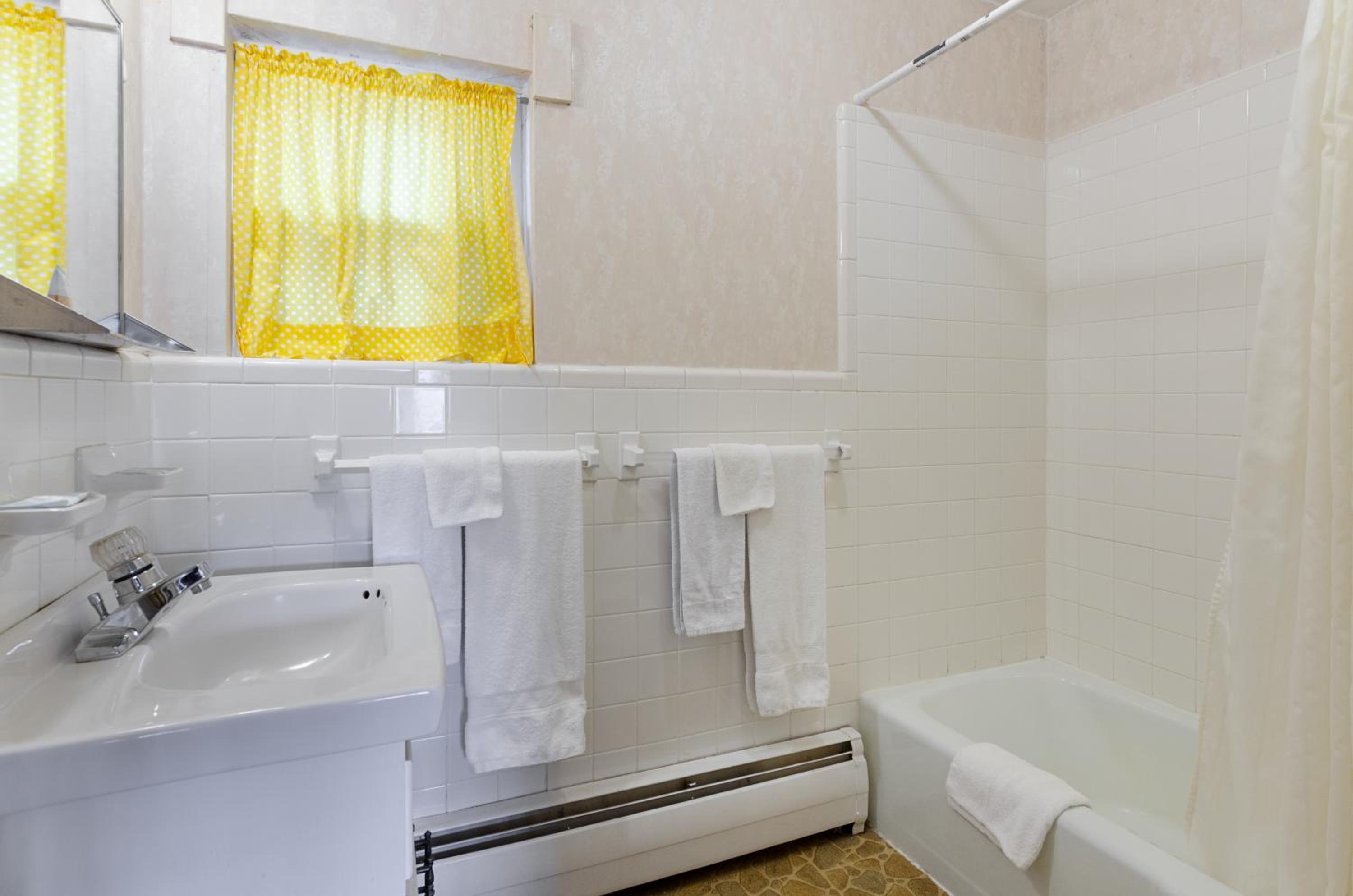 Deluxe King Room photo 3