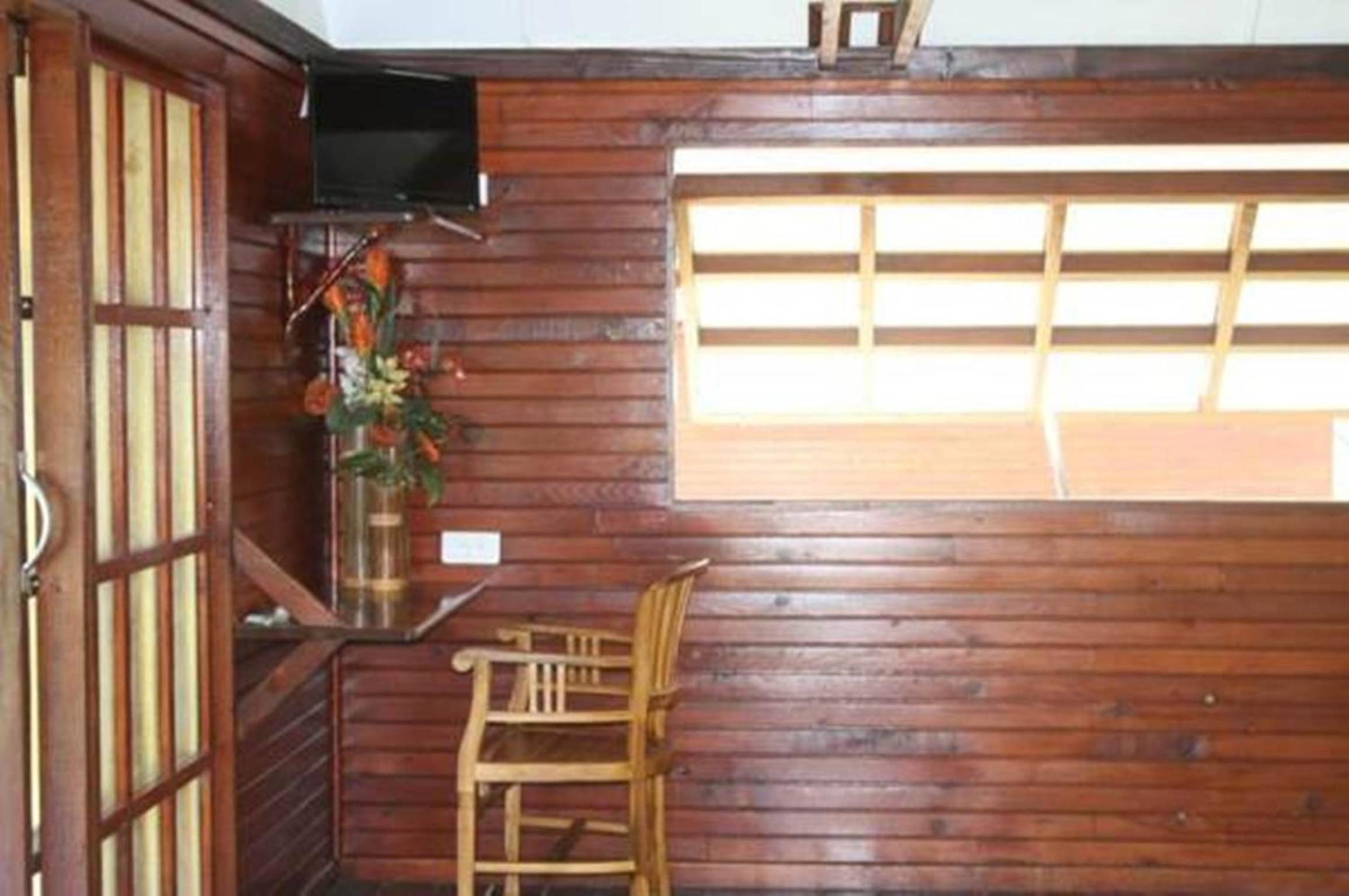Bungalow with Sea View photo 3