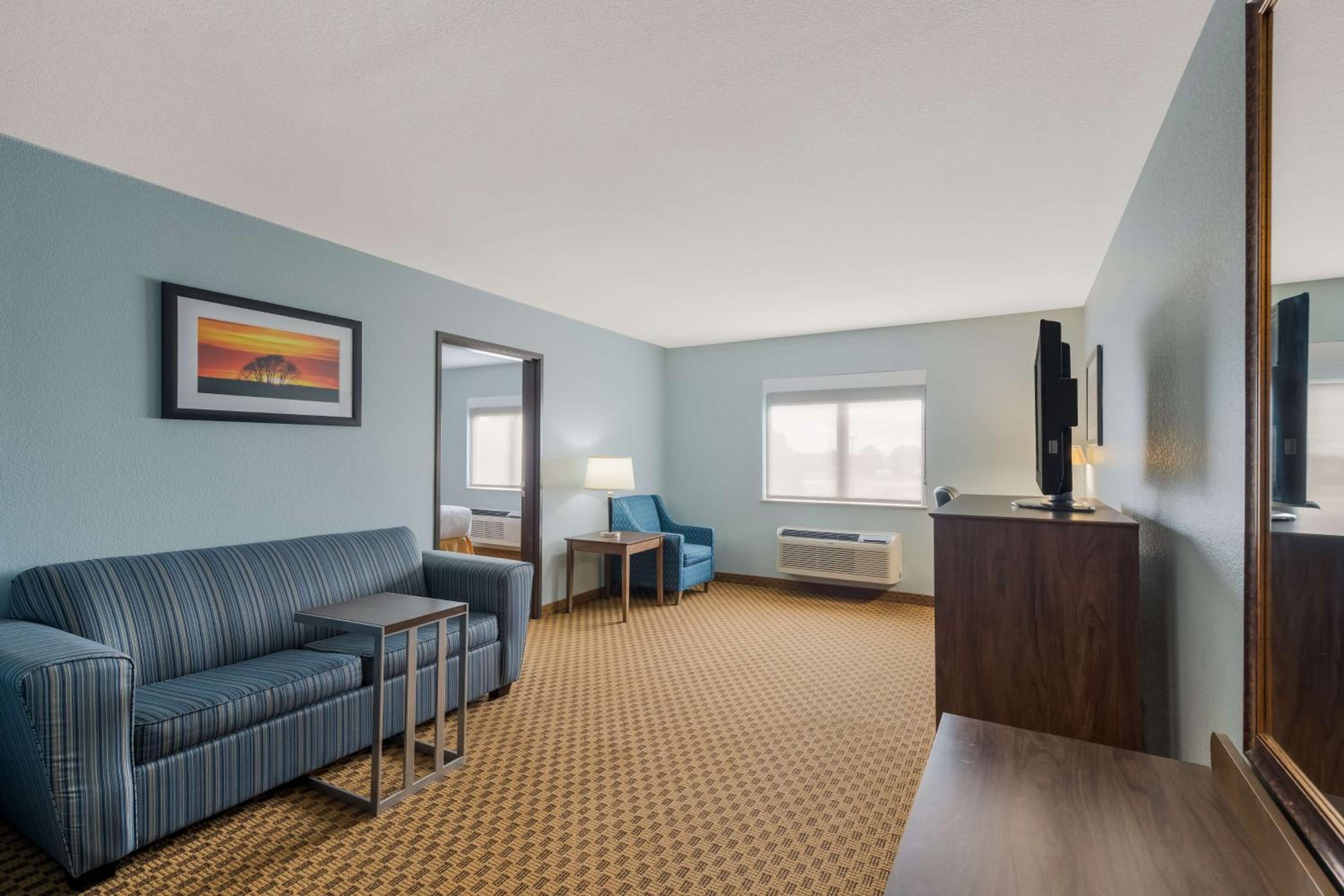 Executive King Suite with Sofa Bed - Non-Smoking