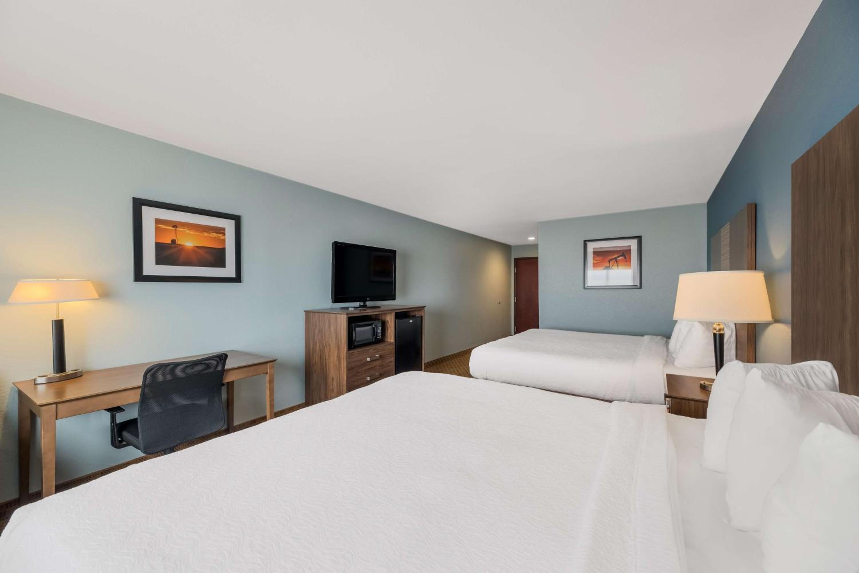 King Room with Two King Beds and Bath Tub - Disability Access/Non-Smoking