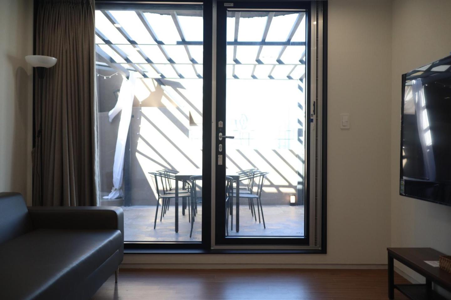 Family Suite with Balcony - Photo 6