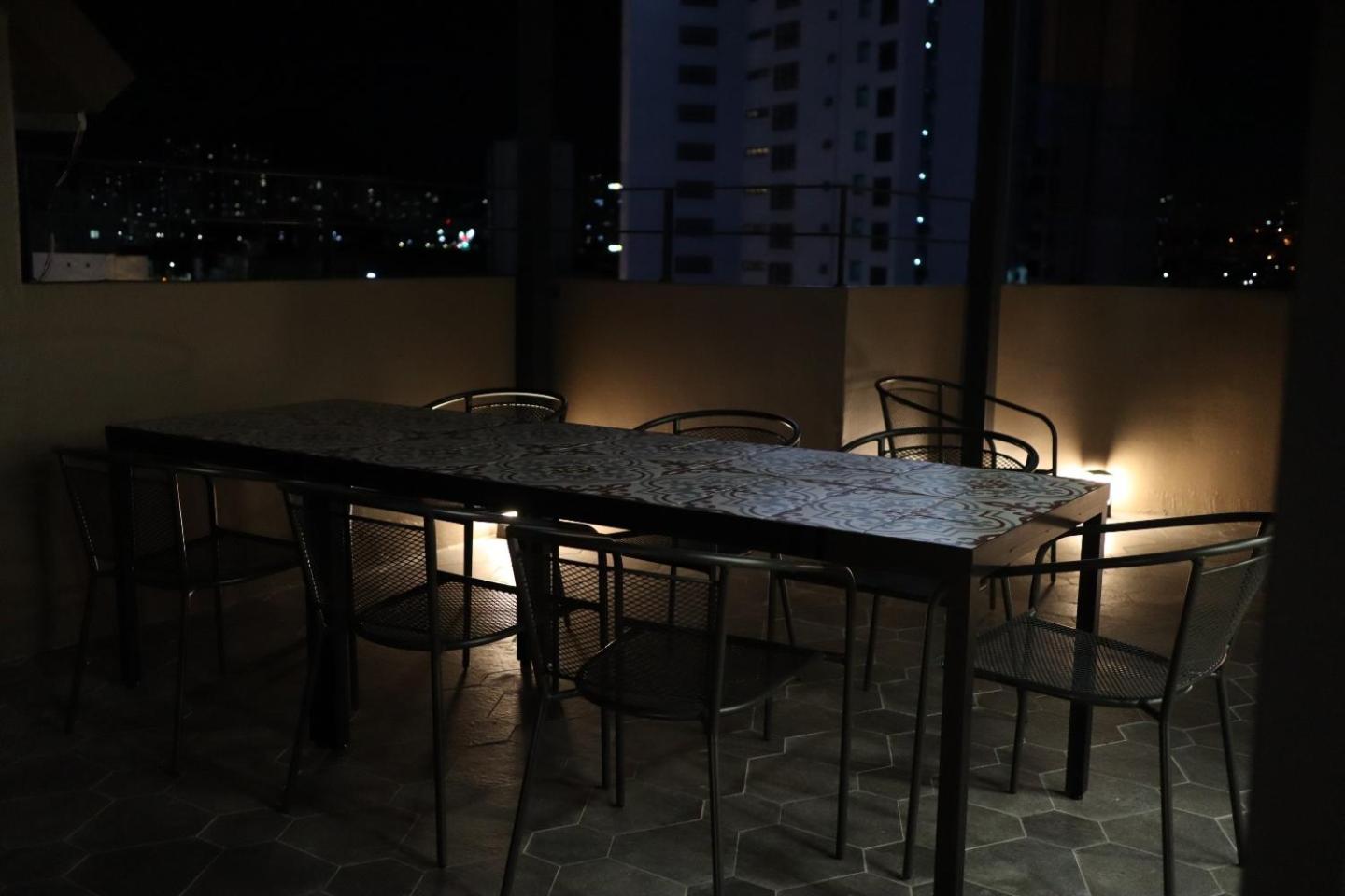 Family Suite with Balcony - Photo 5