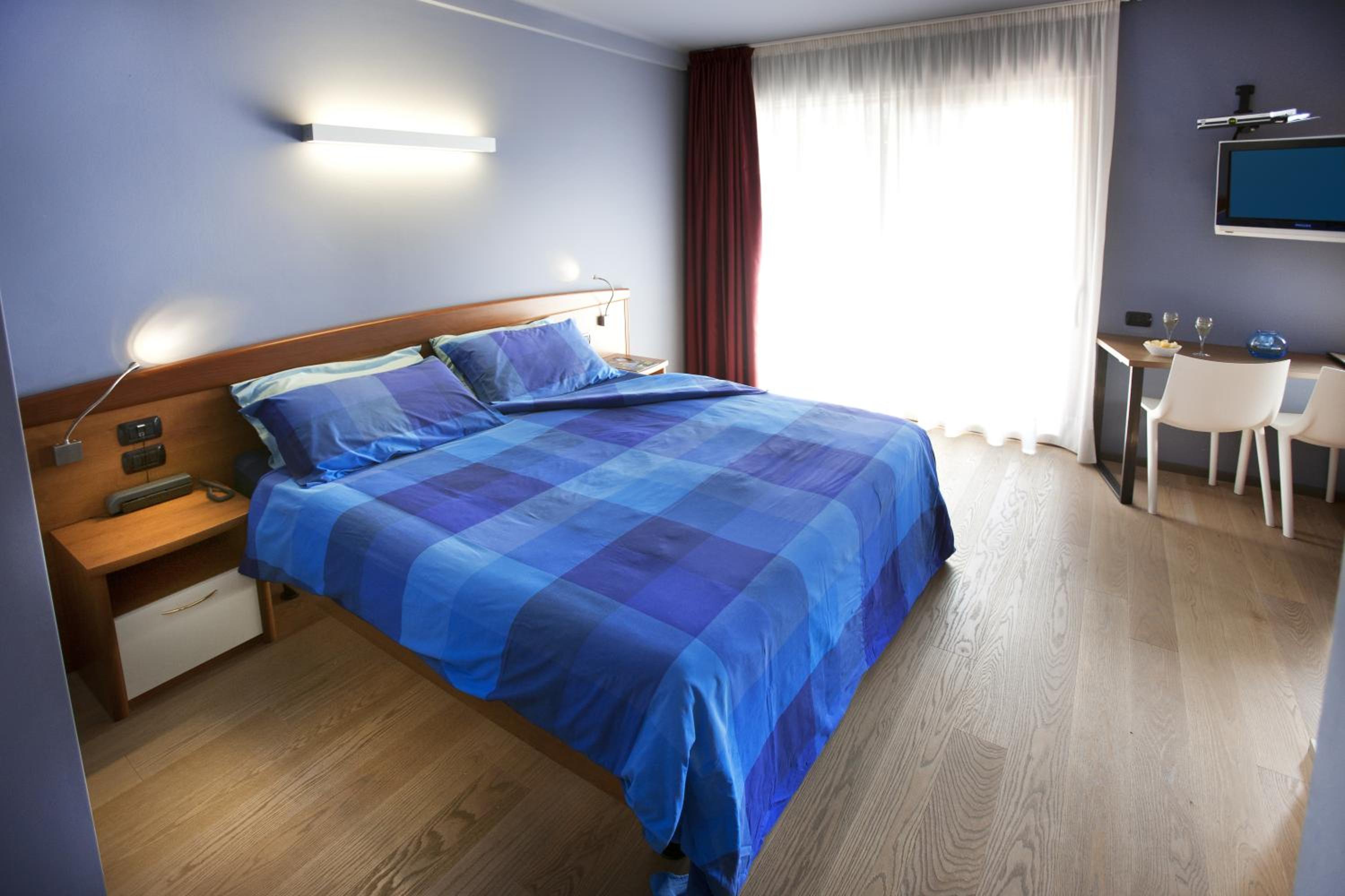 Standard Double Room photo 2