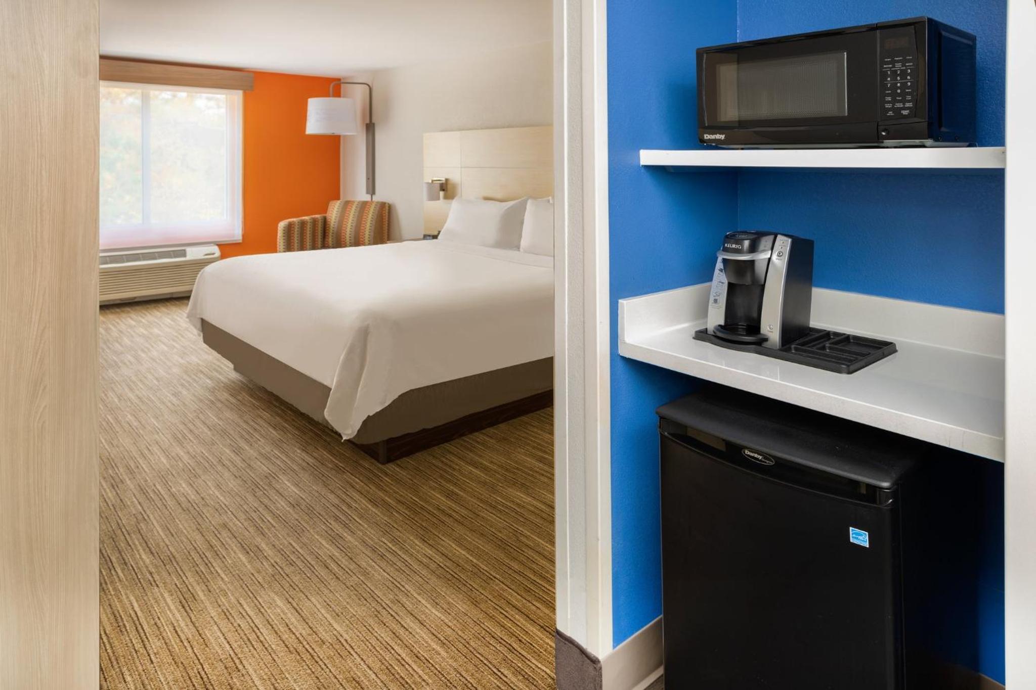 Standard King Room - Photo 2
