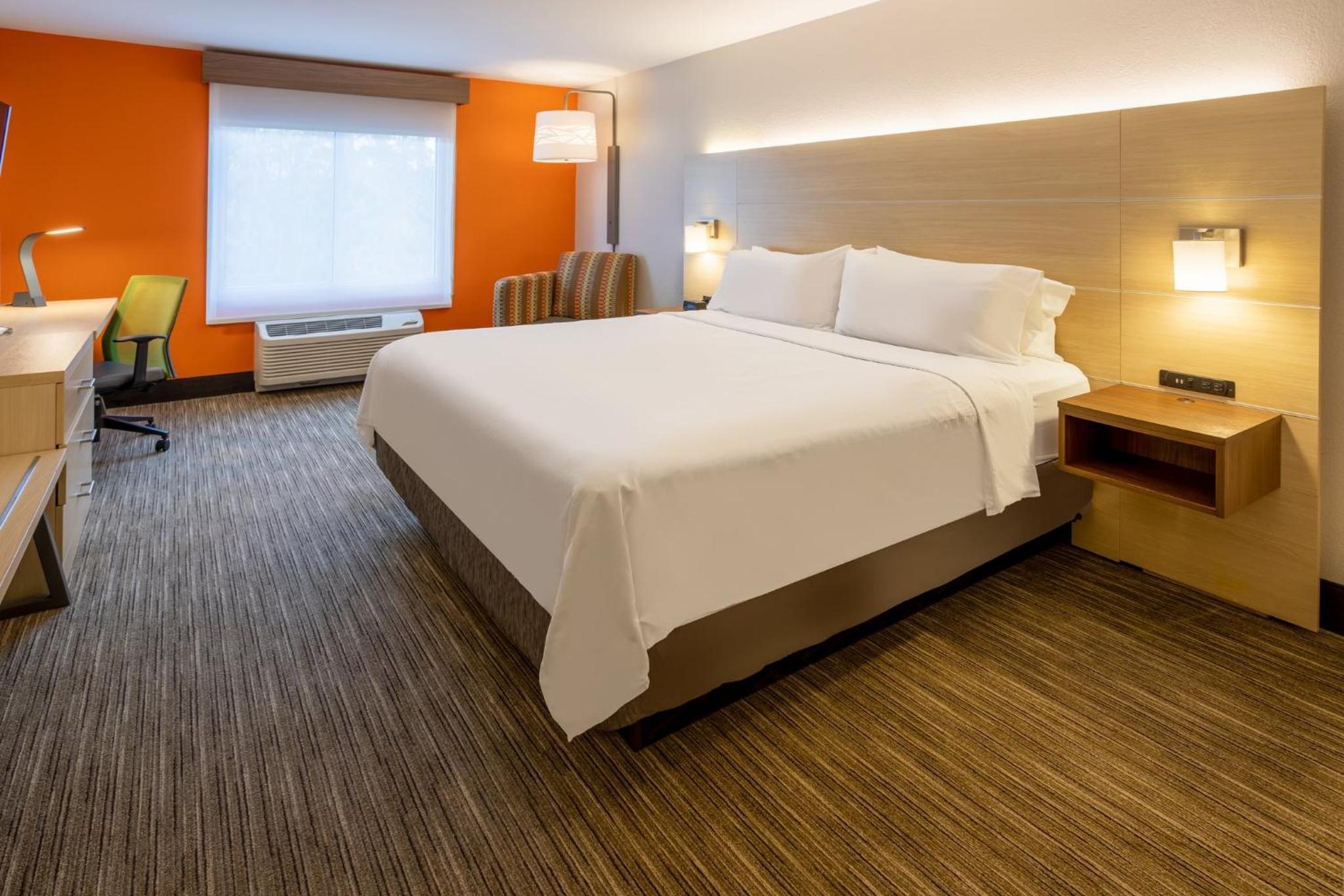 Standard King Room - Photo 1