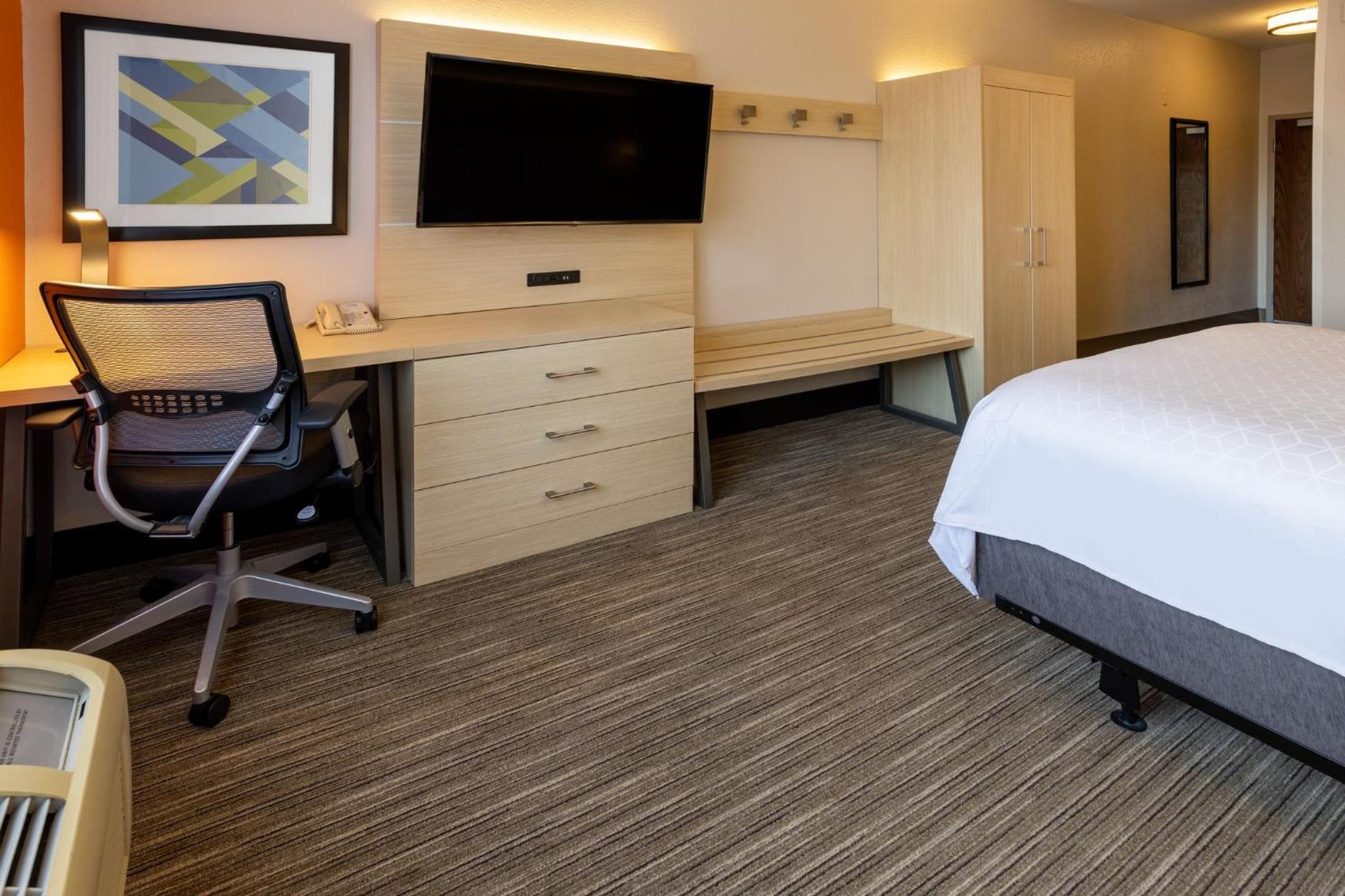 Standard Queen Room - Communications Access - Photo 1