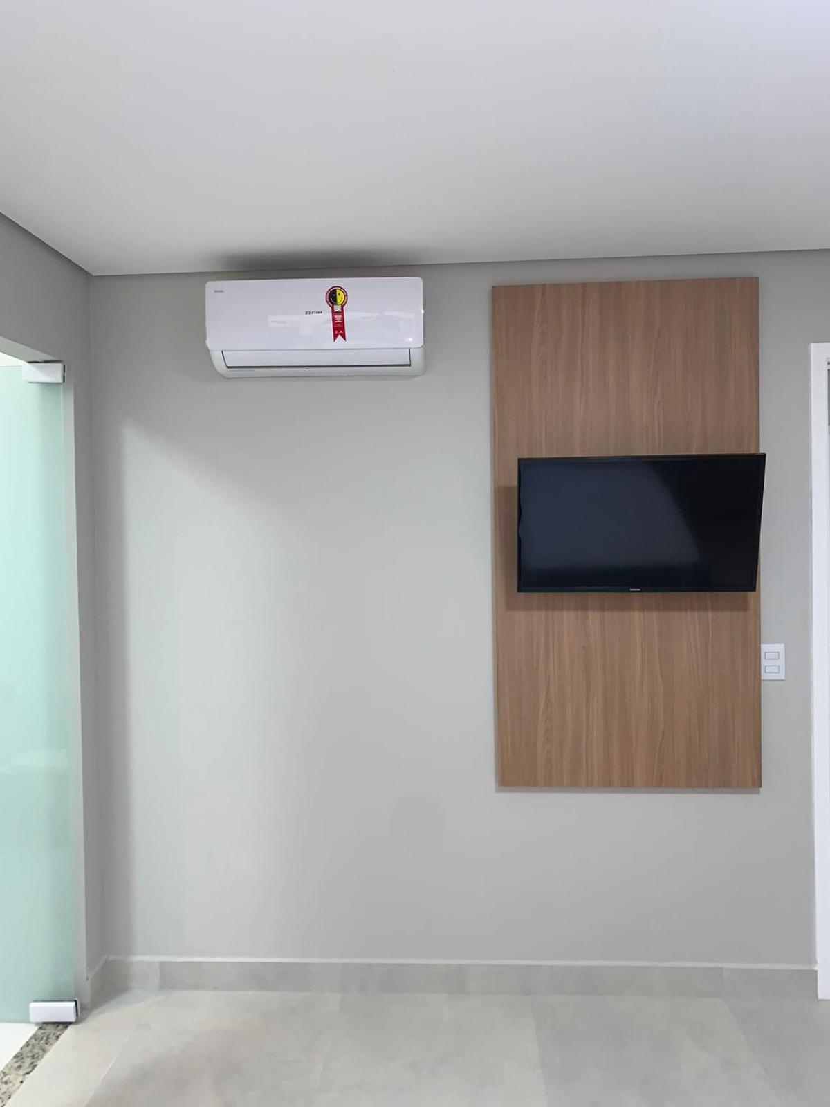 Large Twin Room - Photo 1