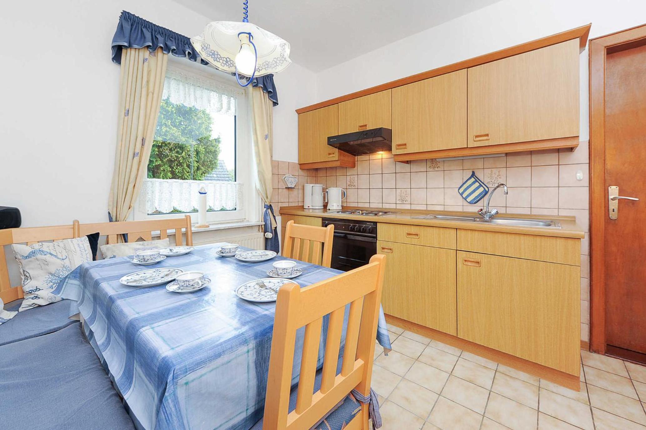 Two-Bedroom House photo 3