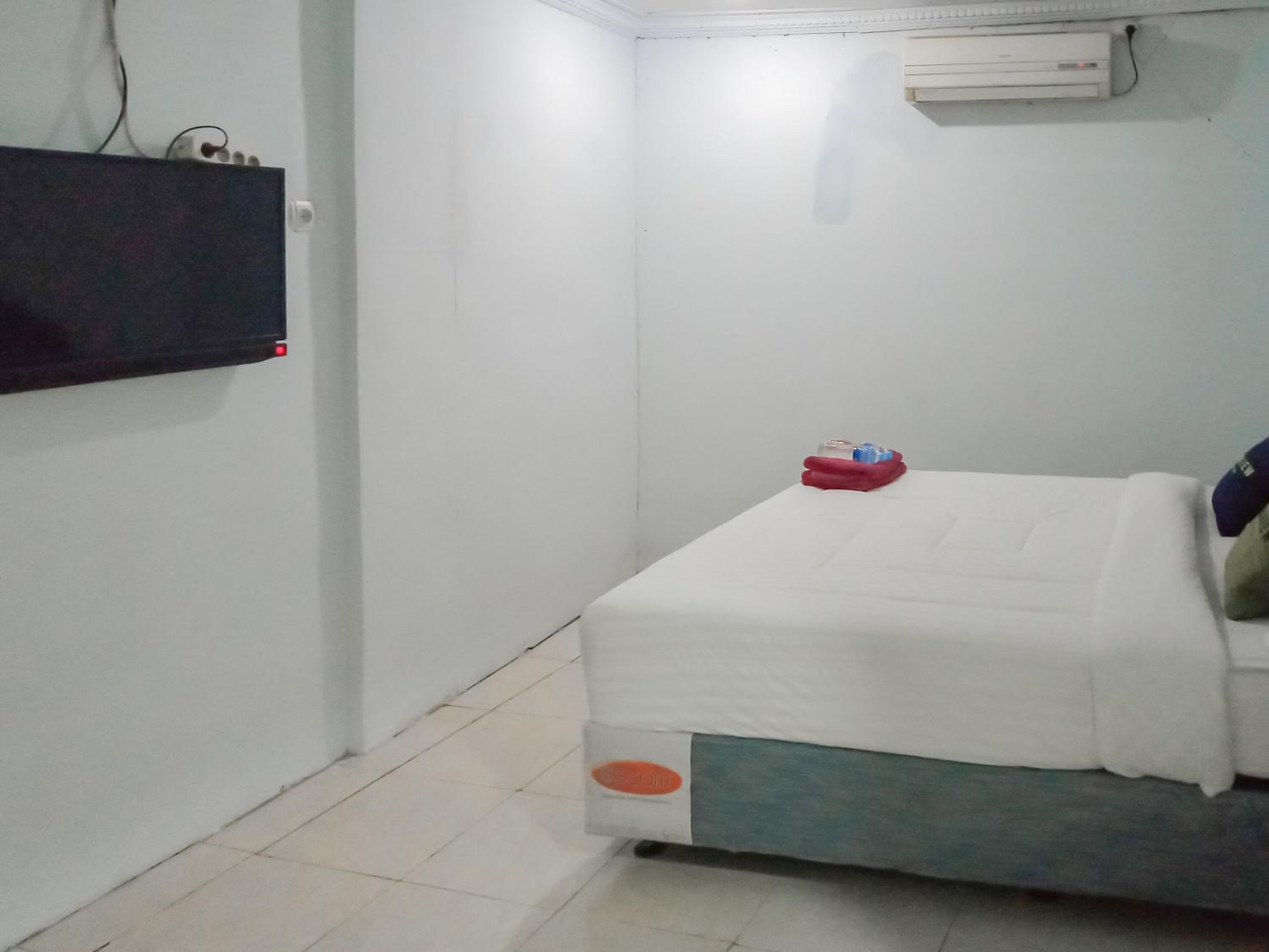 Standard Double Room - Photo 3