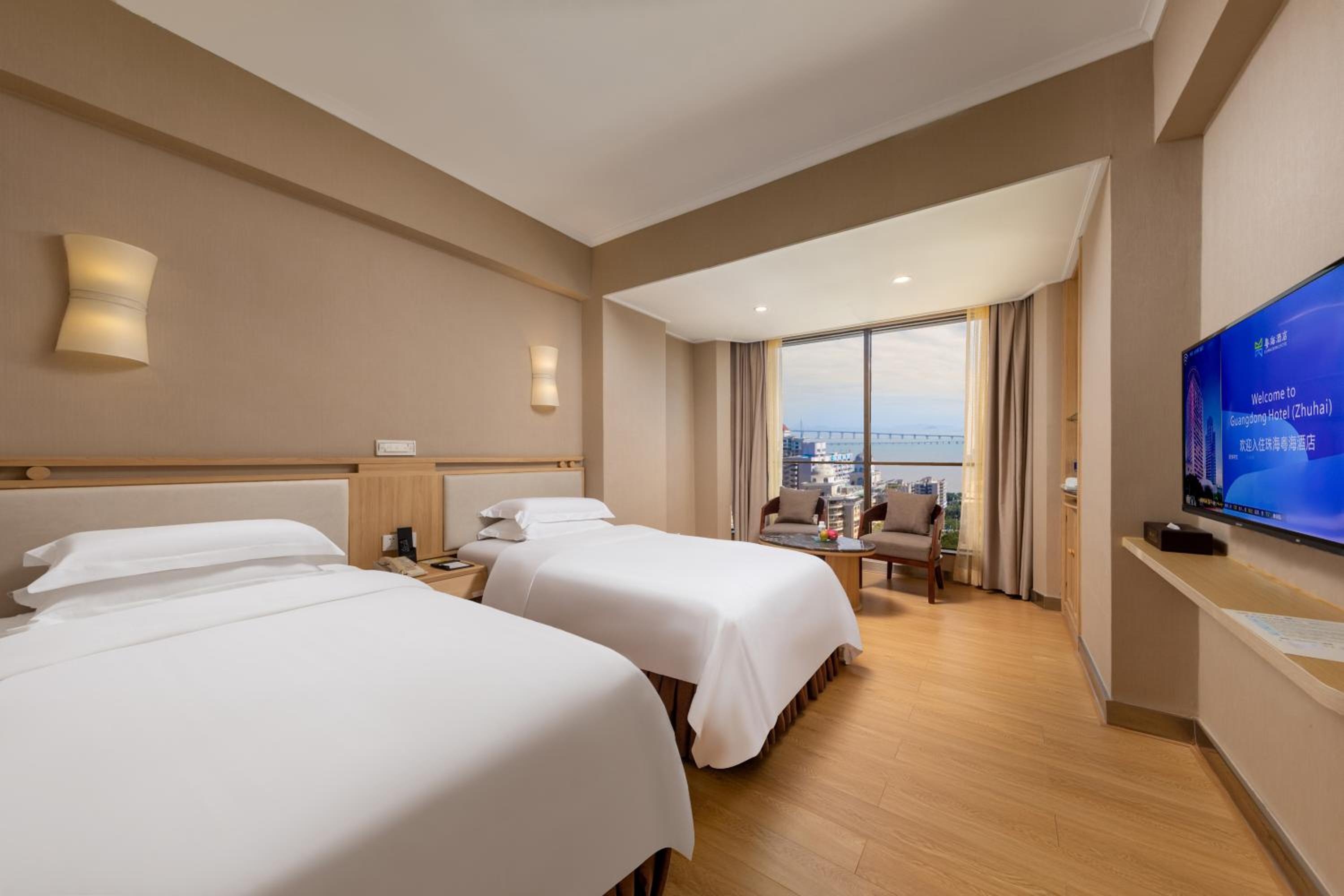 Soul Sojourn · Serene Twin Room (Panoramic Floor-to-Ceiling Windows)