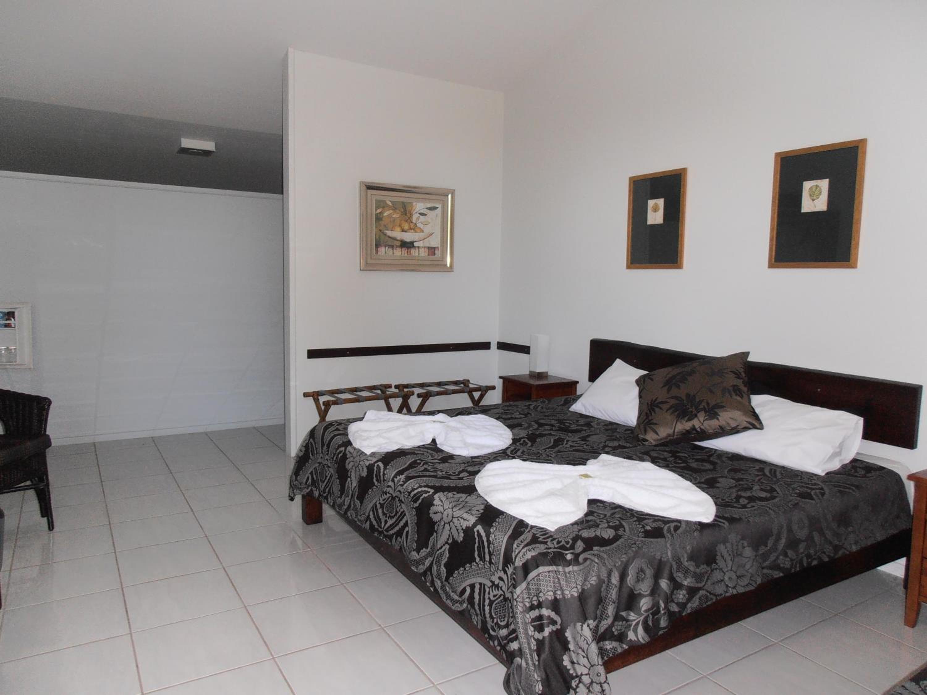 Bee Eater Aviary Room with Ensuite photo 1