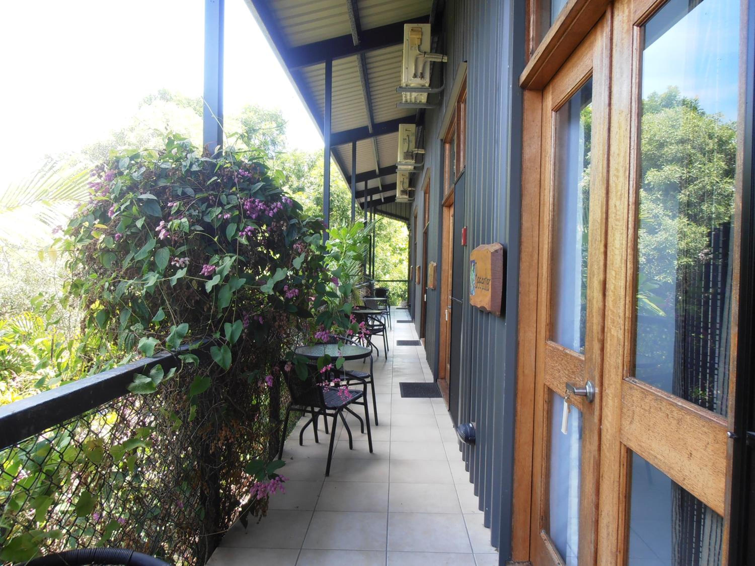 Bee Eater Aviary Room with Ensuite photo 2
