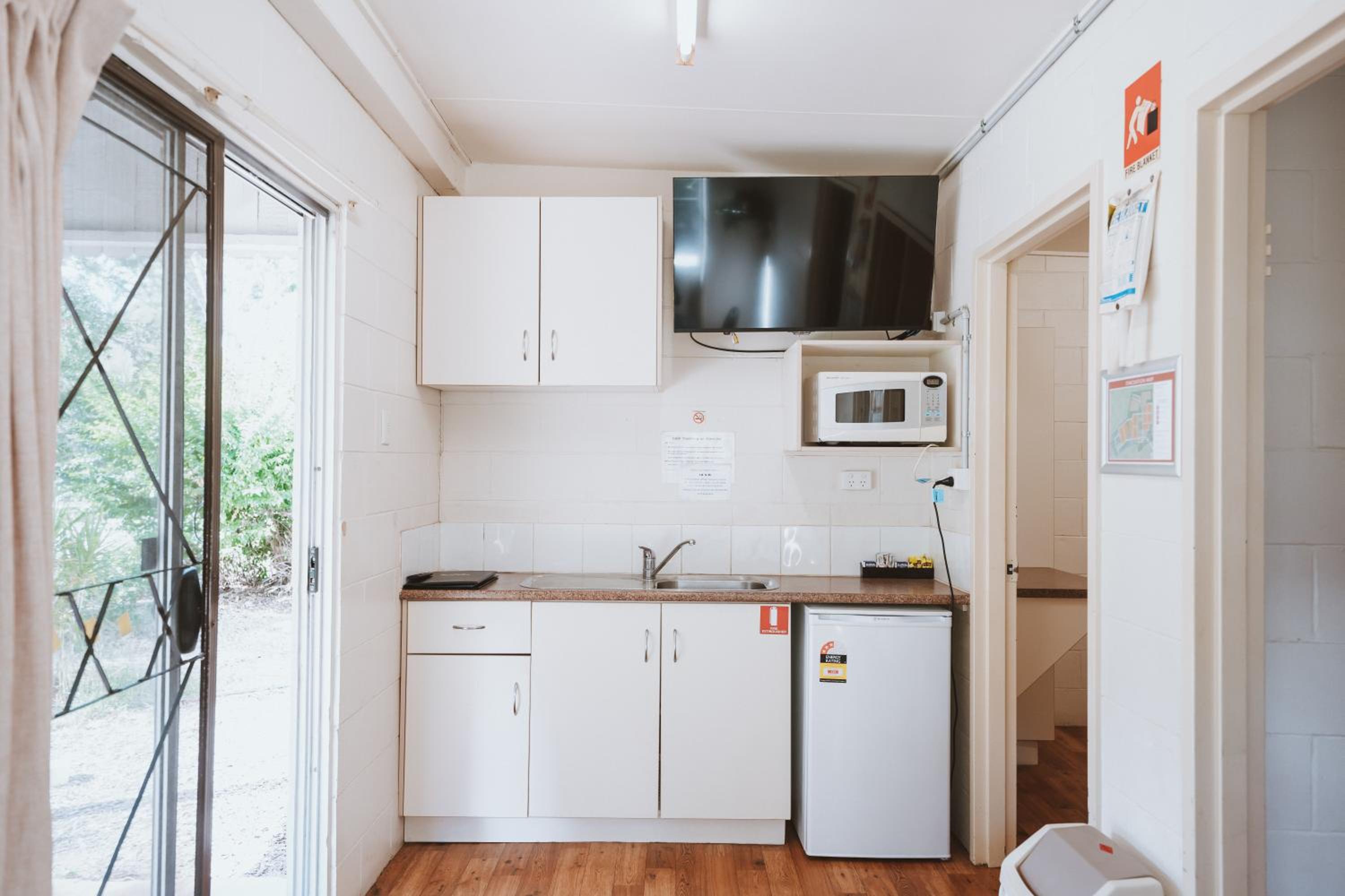 Ensuite Cabin (5 berth) photo 3
