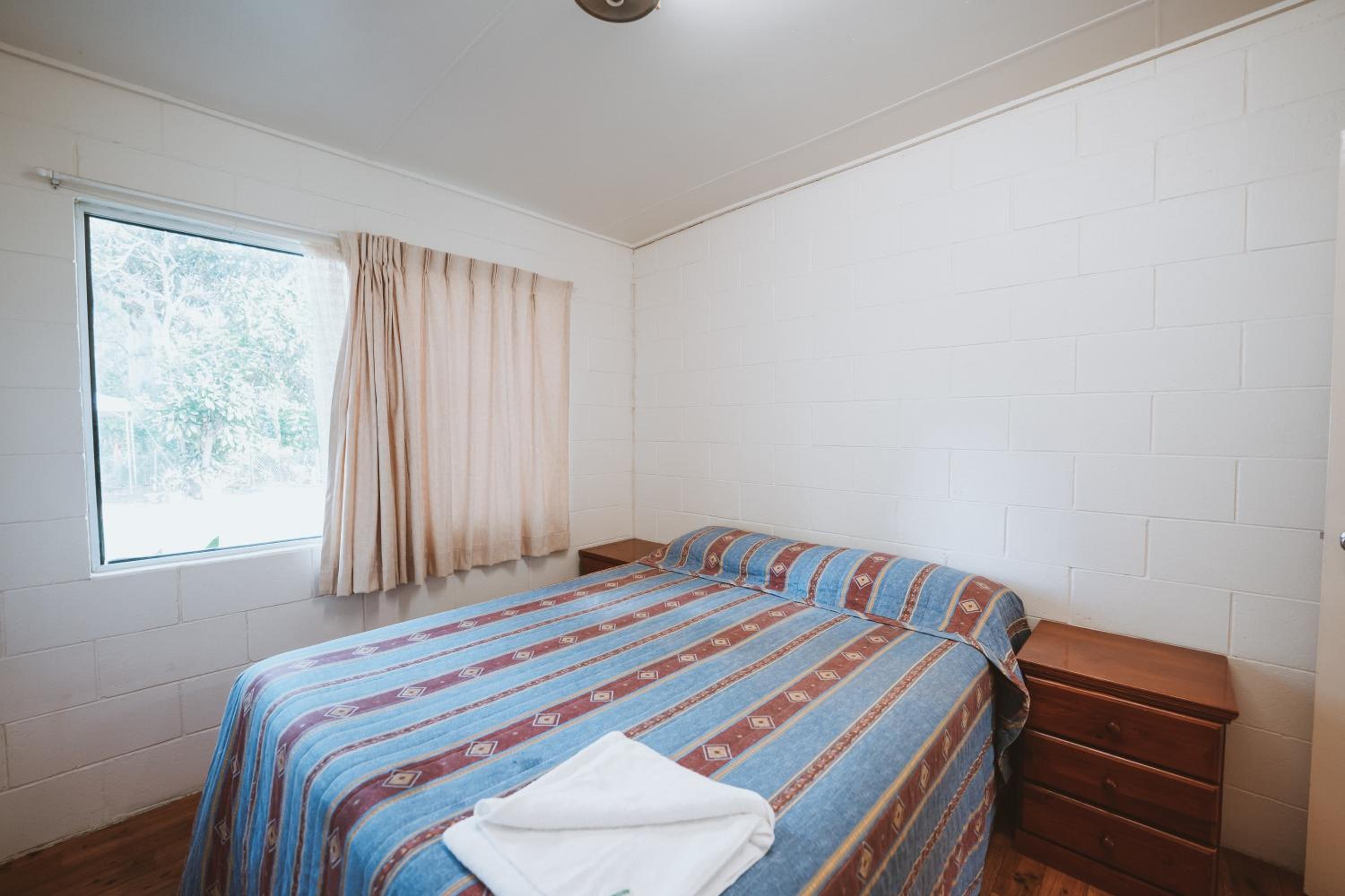 Ensuite Cabin (5 berth) photo 2