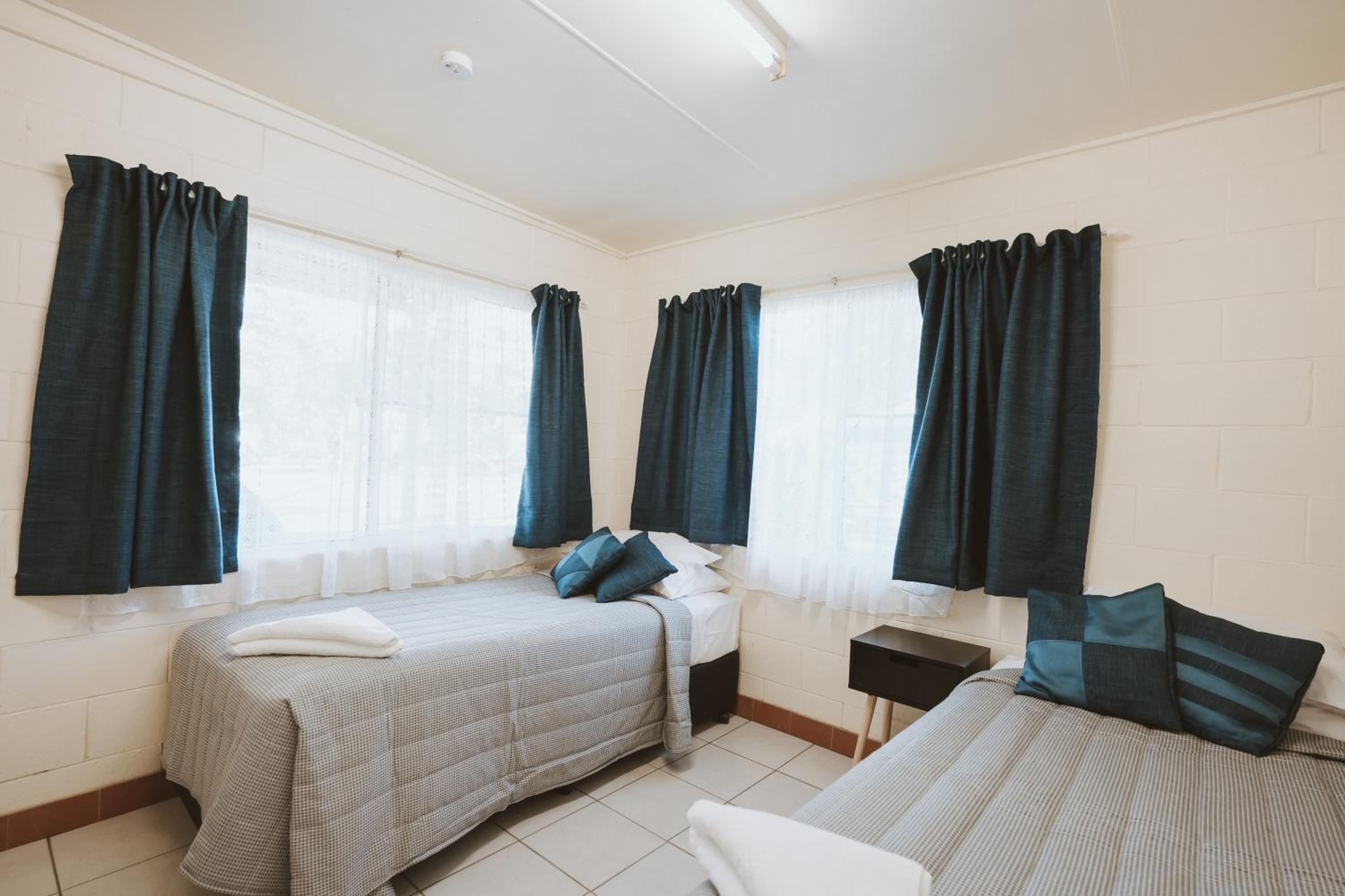 Ensuite Cabin (3 berth) photo 1