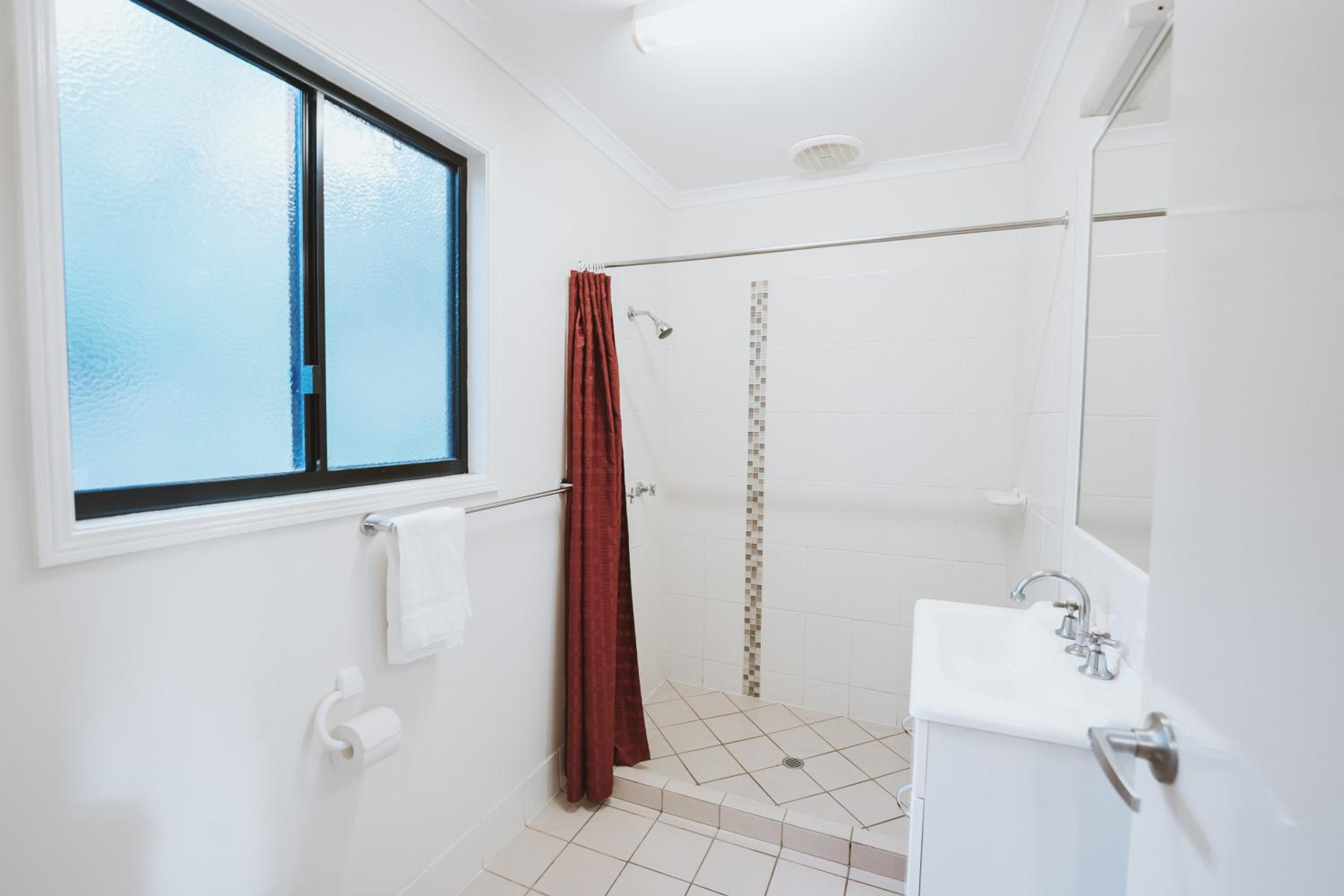 Hillside Villa 1 (8 berth) photo 3