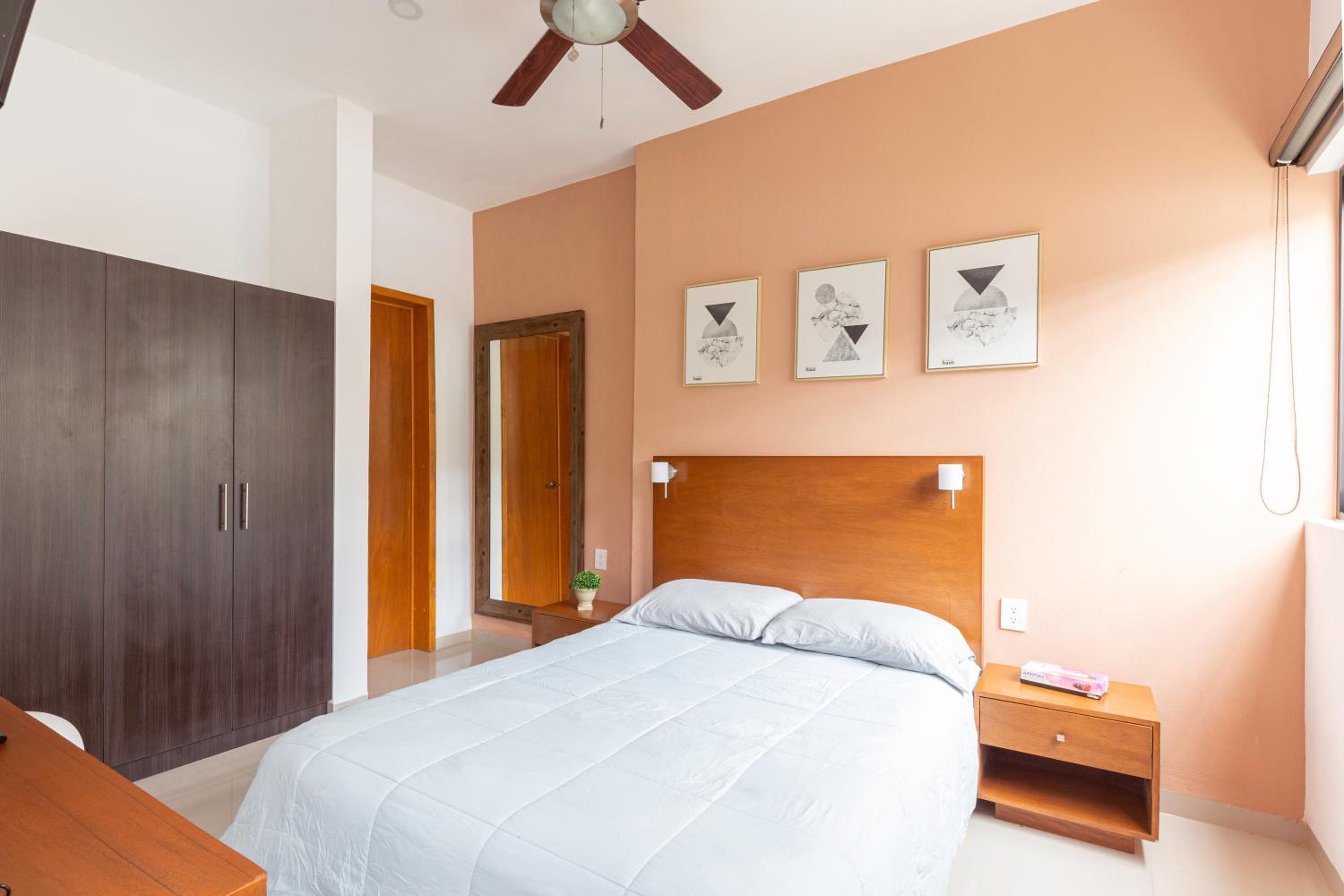 Three-Bedroom House - Photo 9
