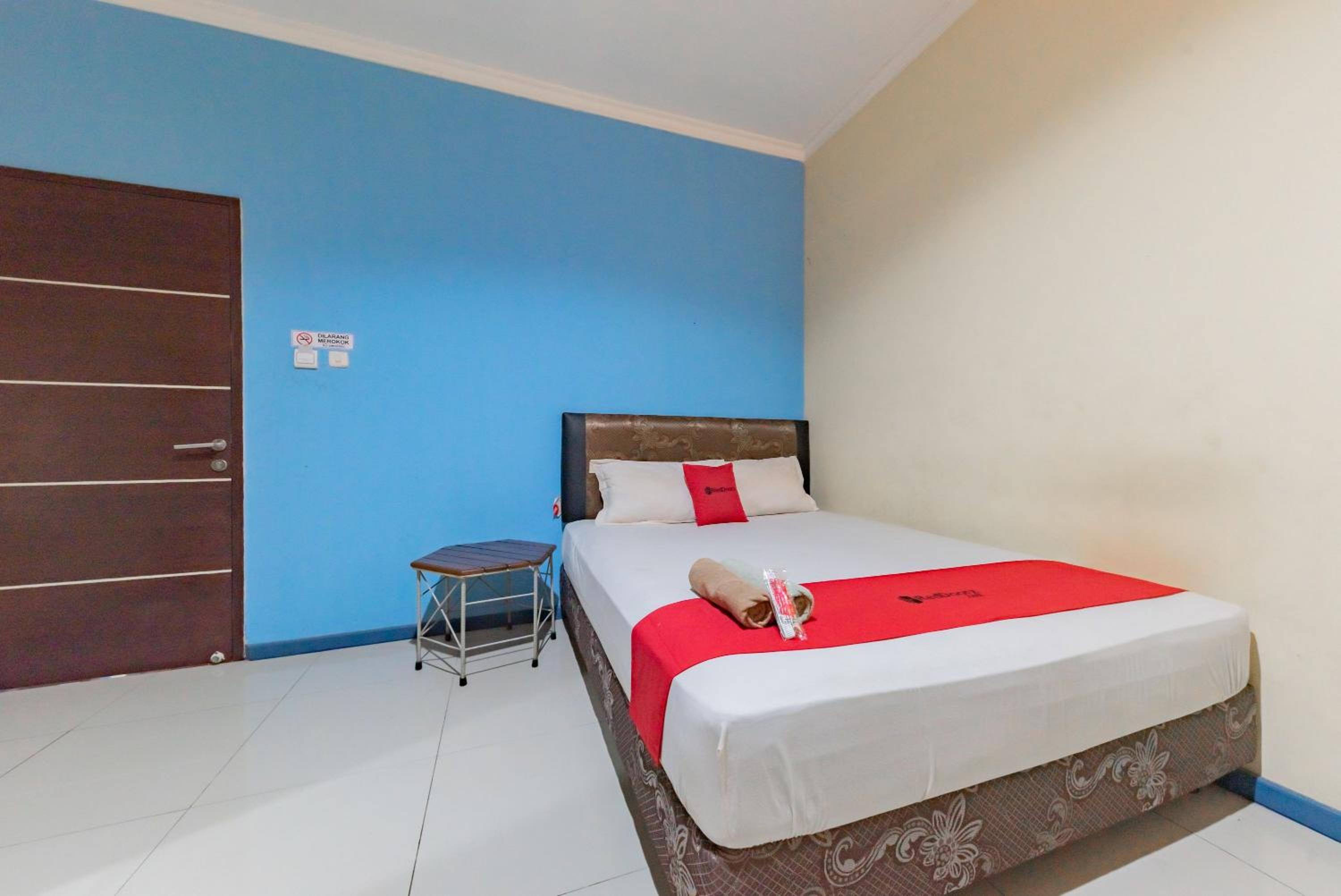 Budget Double Room photo 3