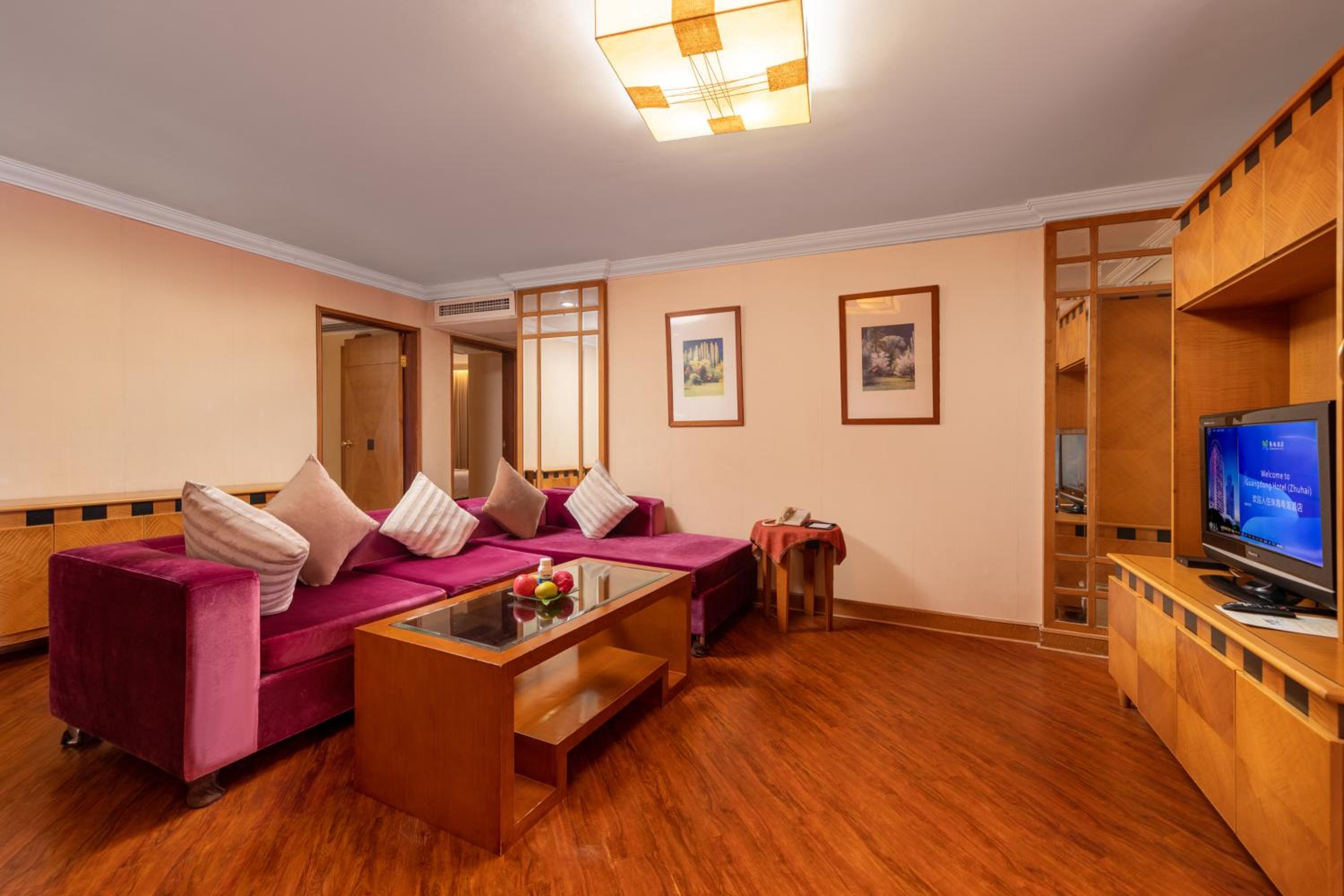 Premier Mansion · Three-Bedroom Private Villa