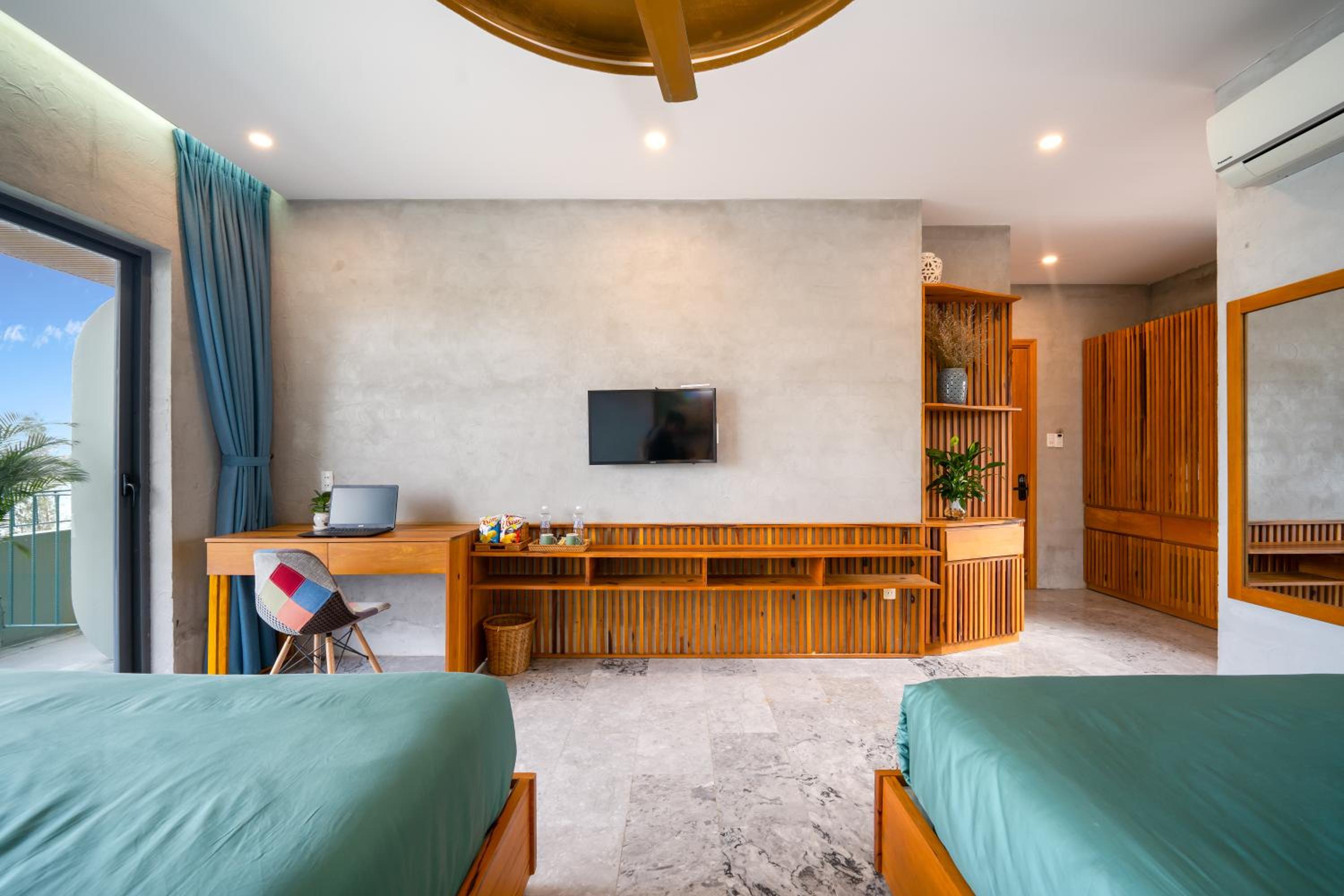 Family Suite with Balcony