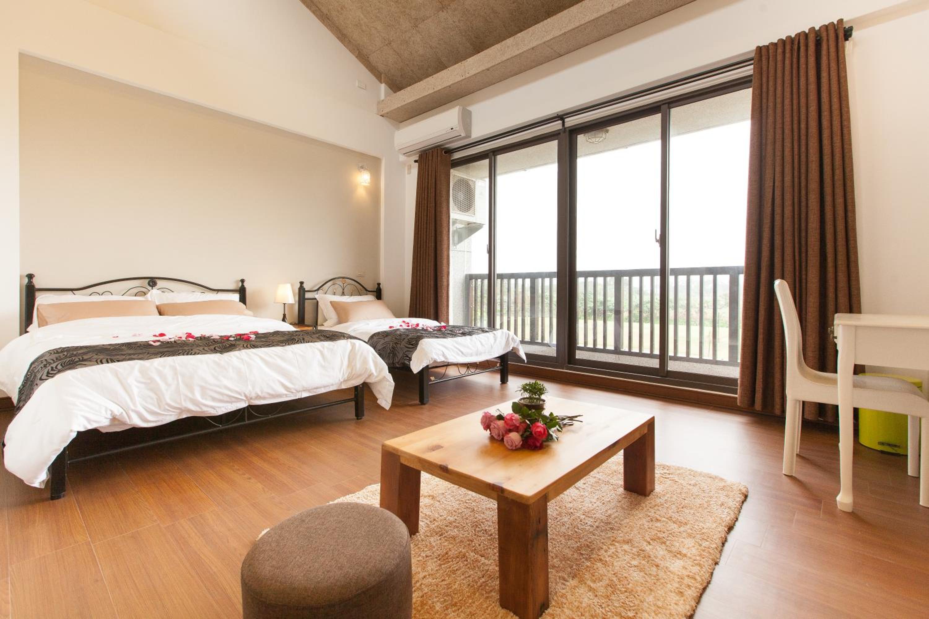 Triple Room with Lake View photo 2
