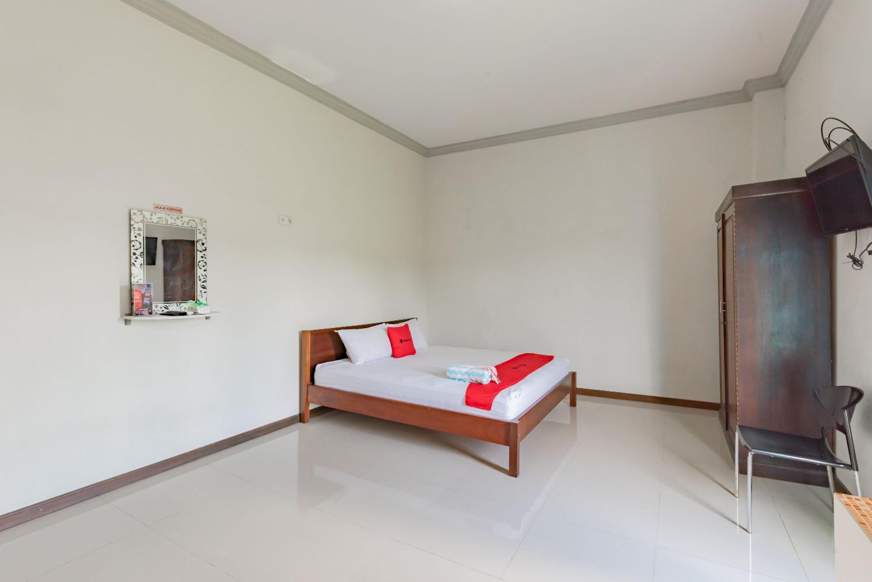 Double Room - Photo 2