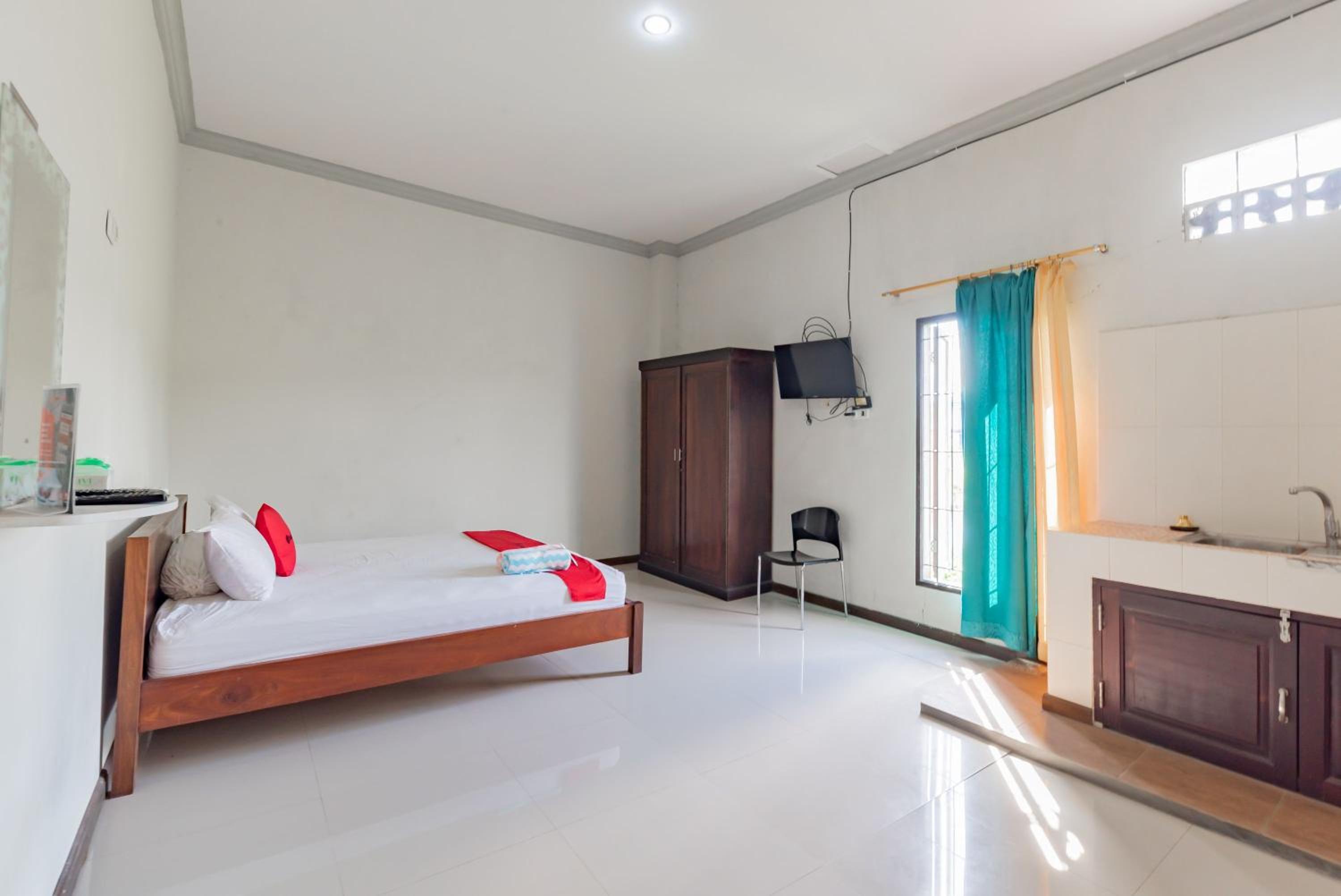 Double Room - Photo 3