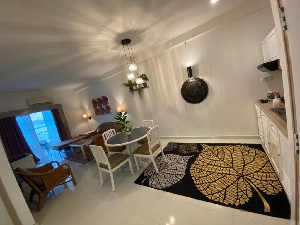 Family Room with Sea View photo 1
