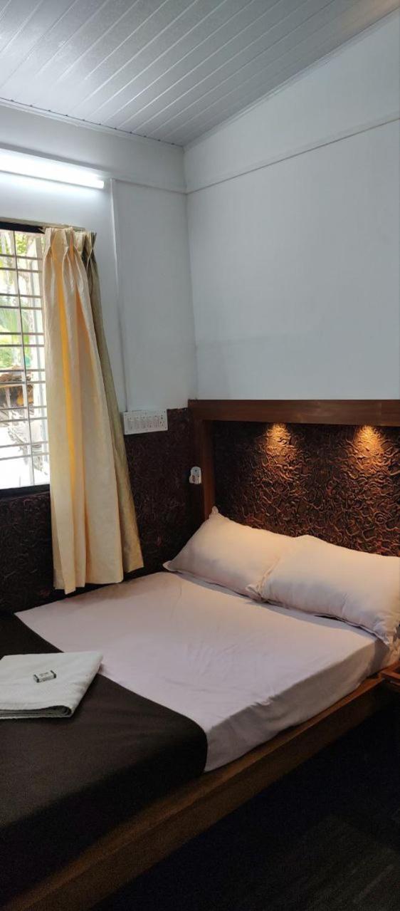 Double Room with Shared Toilet