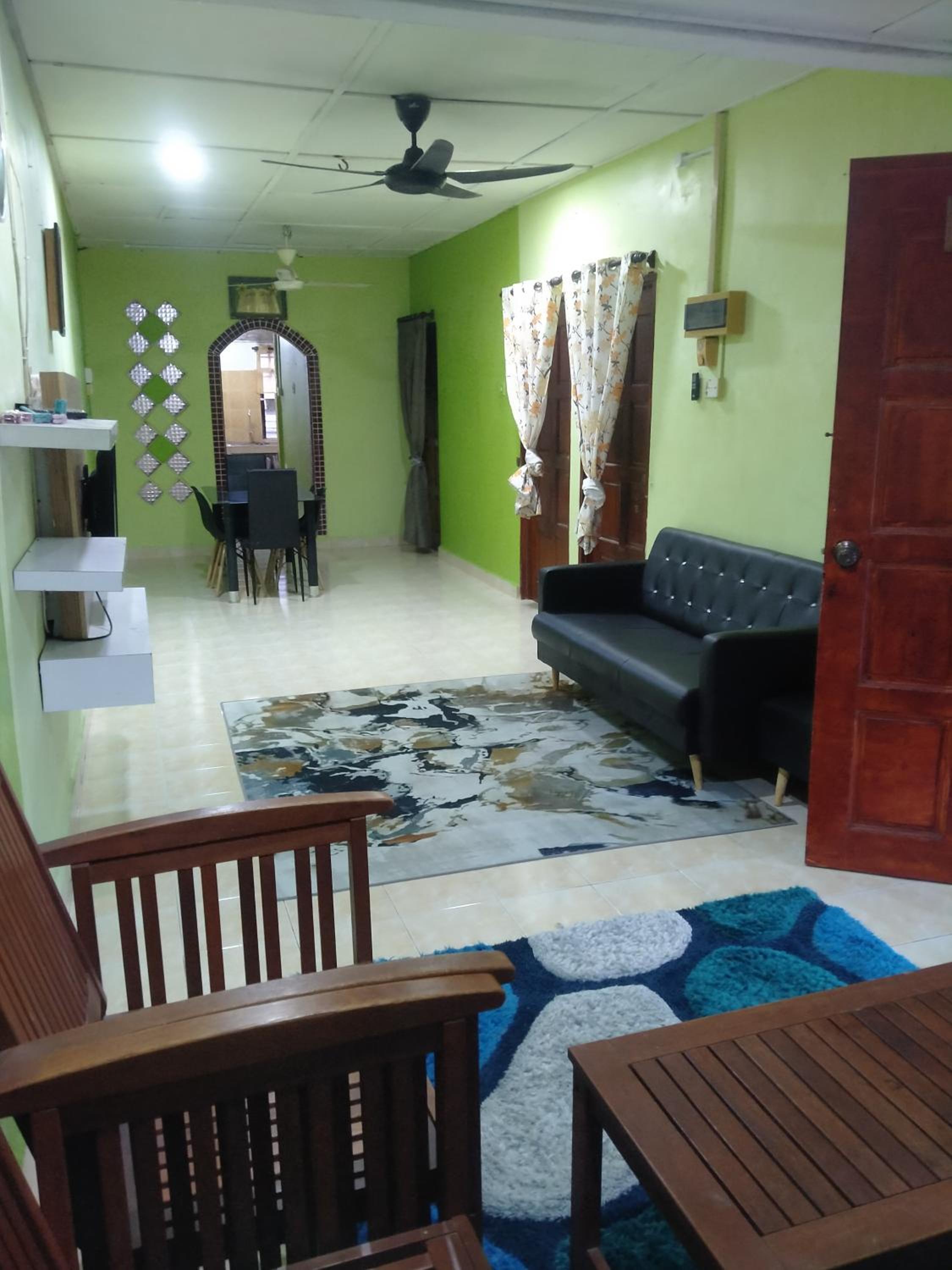 Three-Bedroom House photo 1