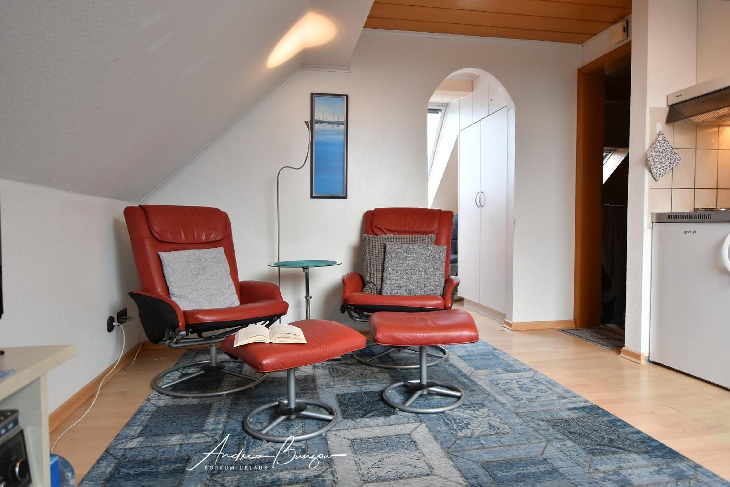 One-Bedroom Apartment photo 2