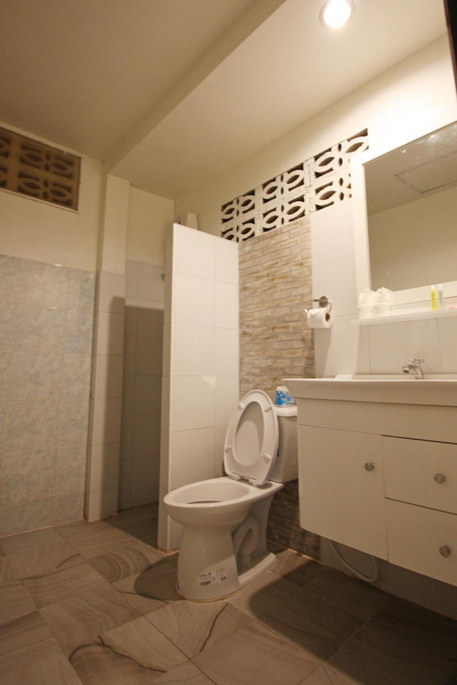 Double or Twin Room with Sea View photo 3