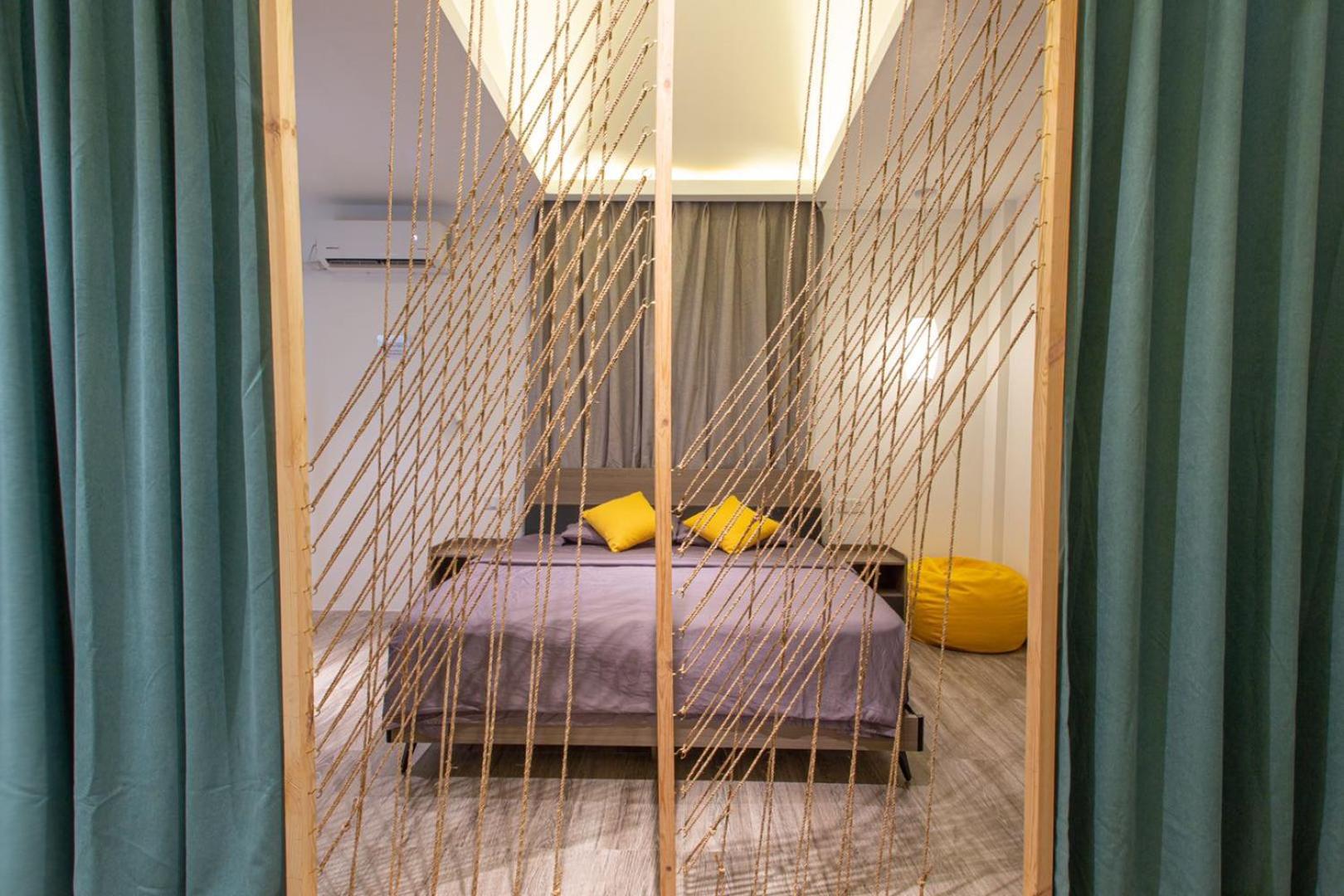 One-Bedroom Apartment - Photo 1