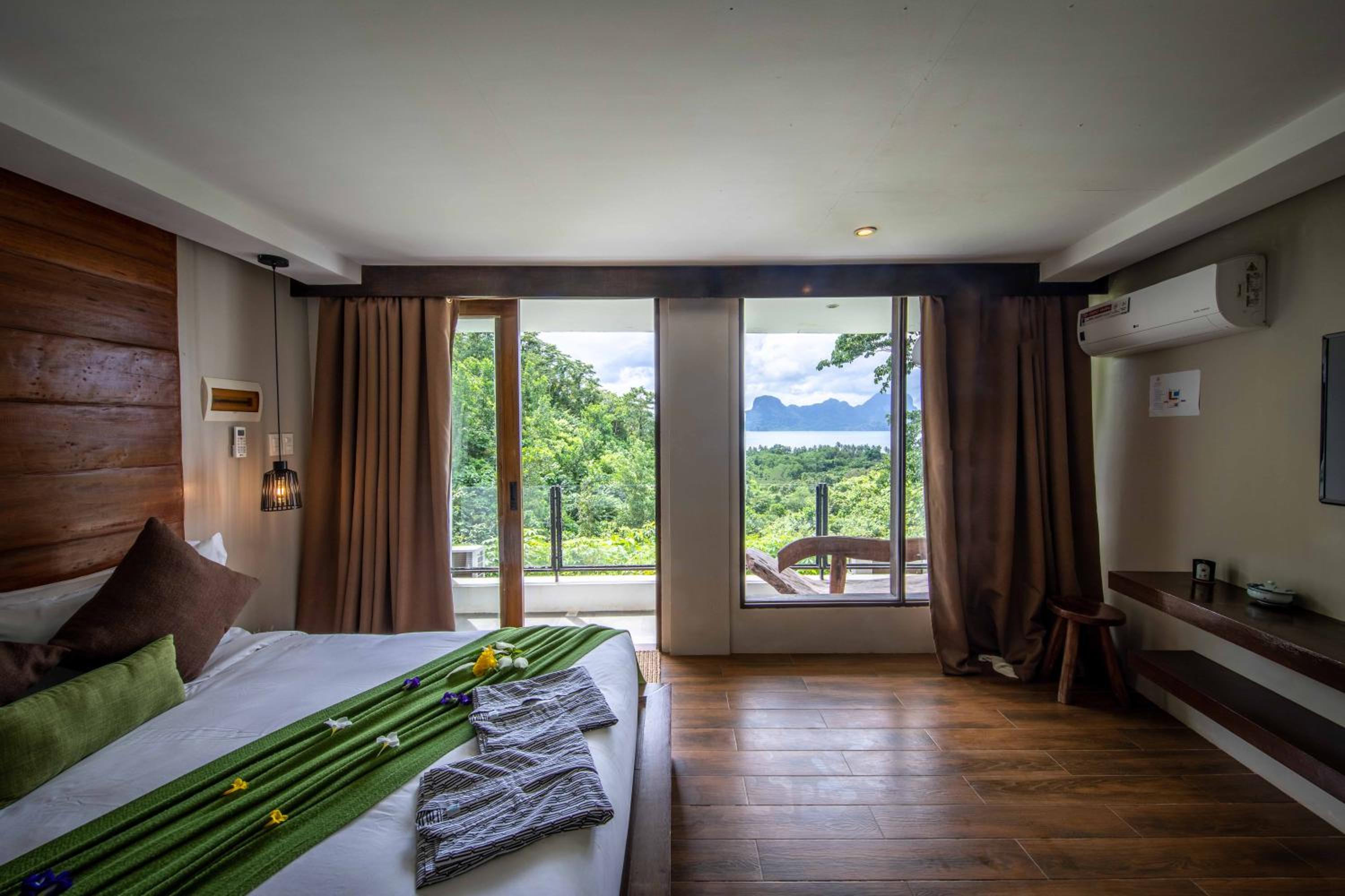 Deluxe Double Room with Sea View and Free Roundtrip Lio Airport Transfers - Photo 26
