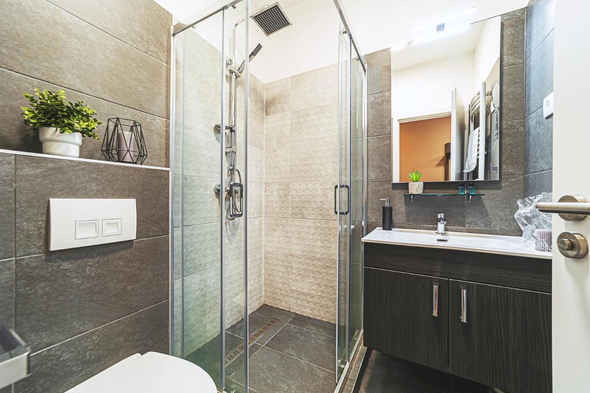 Large Double or Twin Room - Photo 6