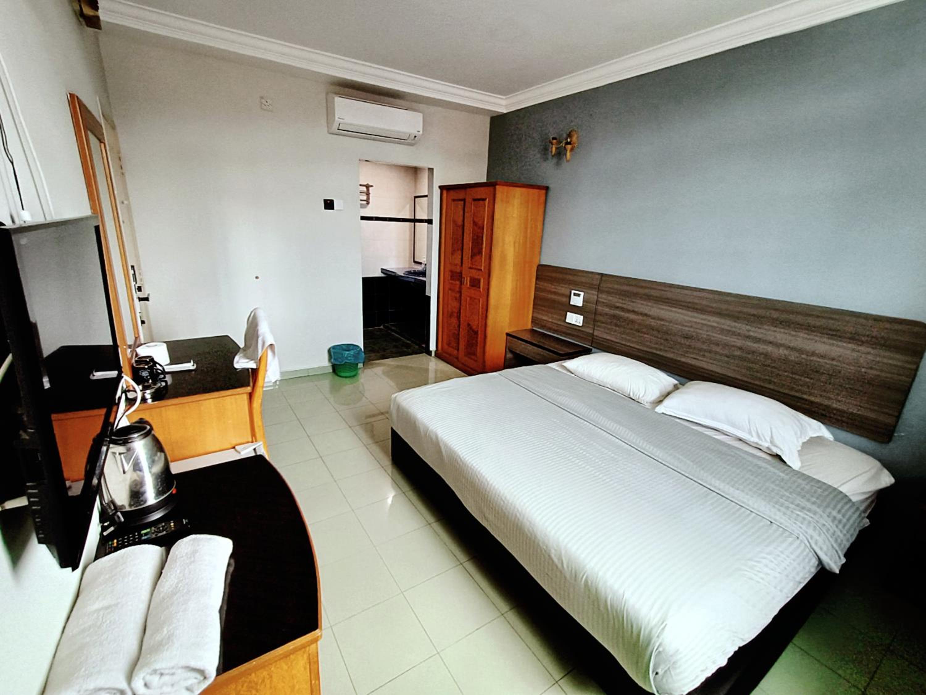 Standard King Room - Photo 1