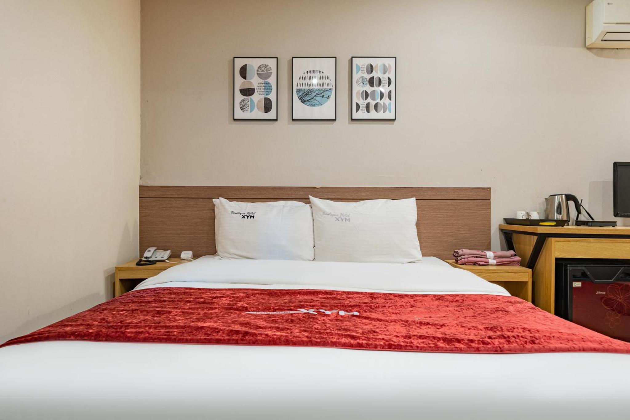 Economy Double Room - Photo 9