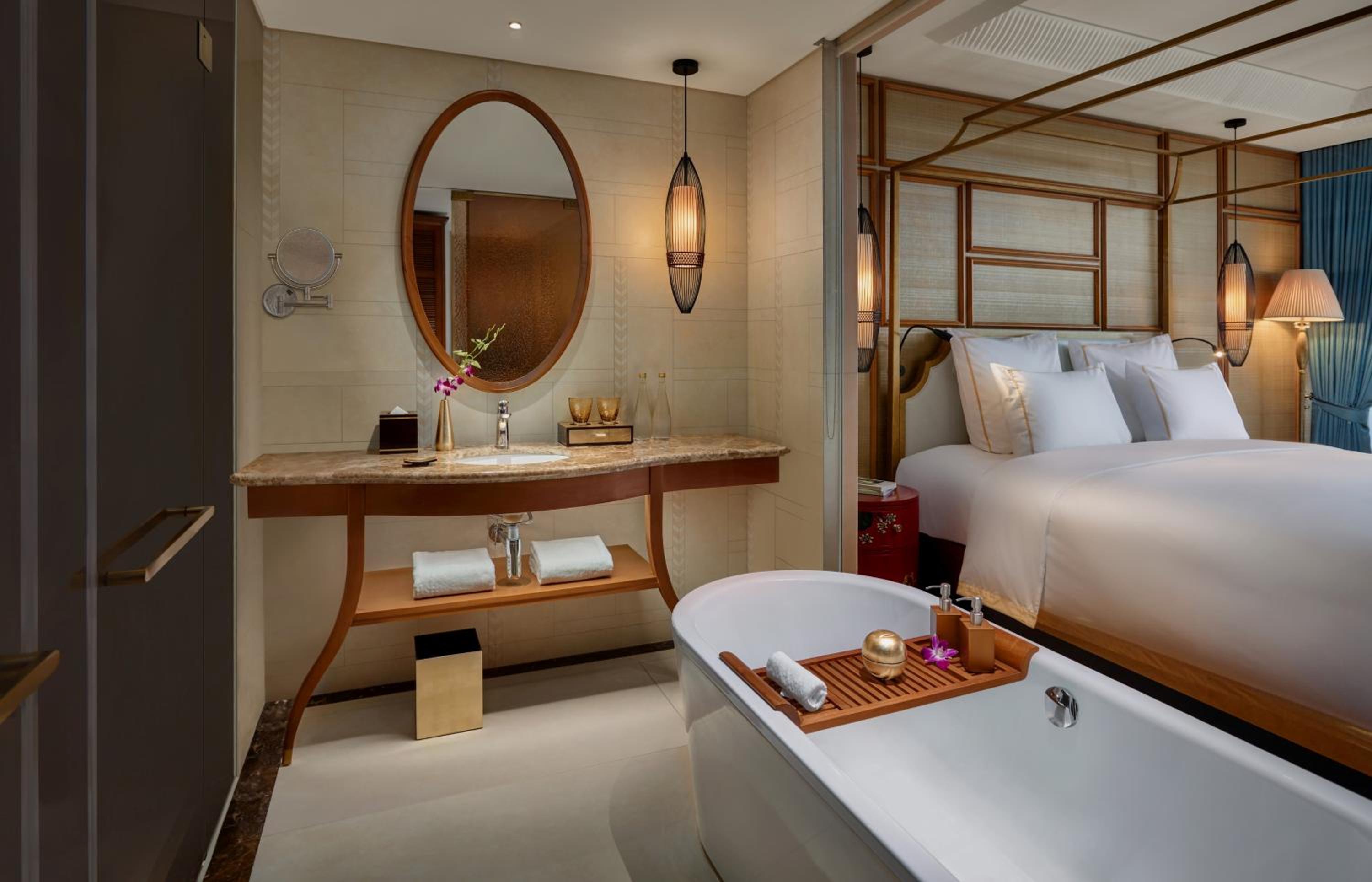 Deluxe King Room photo 2