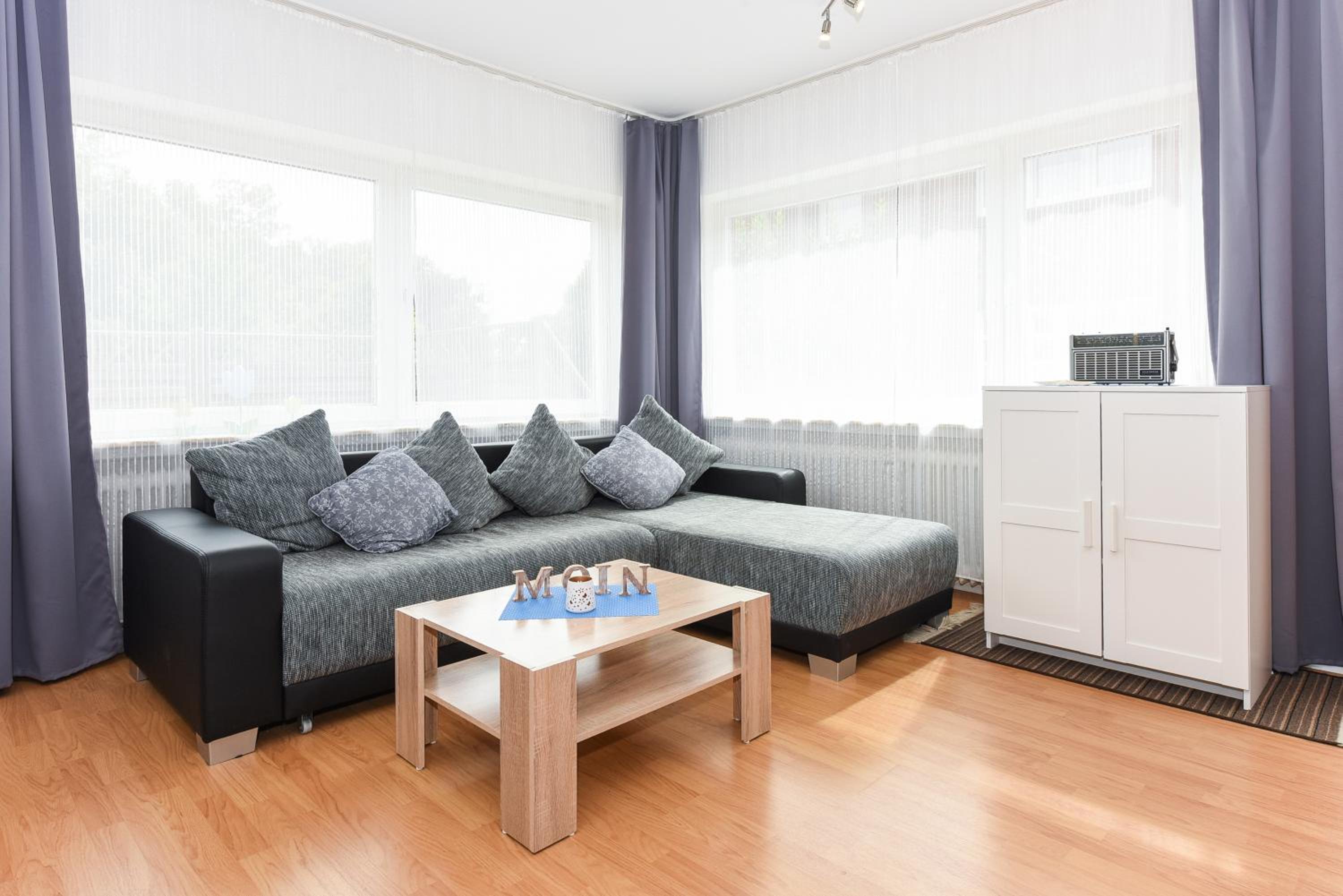 One-Bedroom Apartment photo 1
