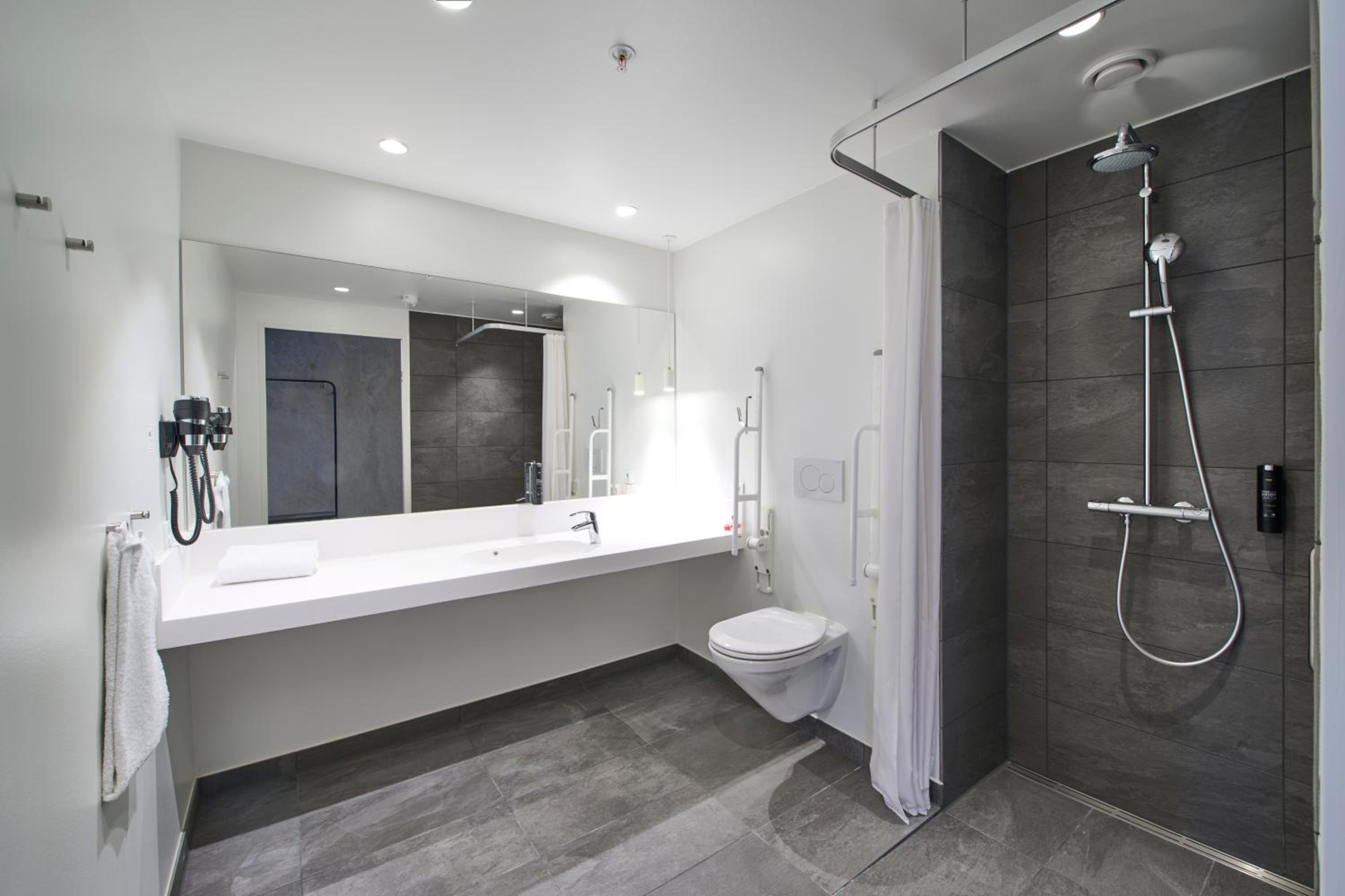 Standard Twin Room - Photo 2