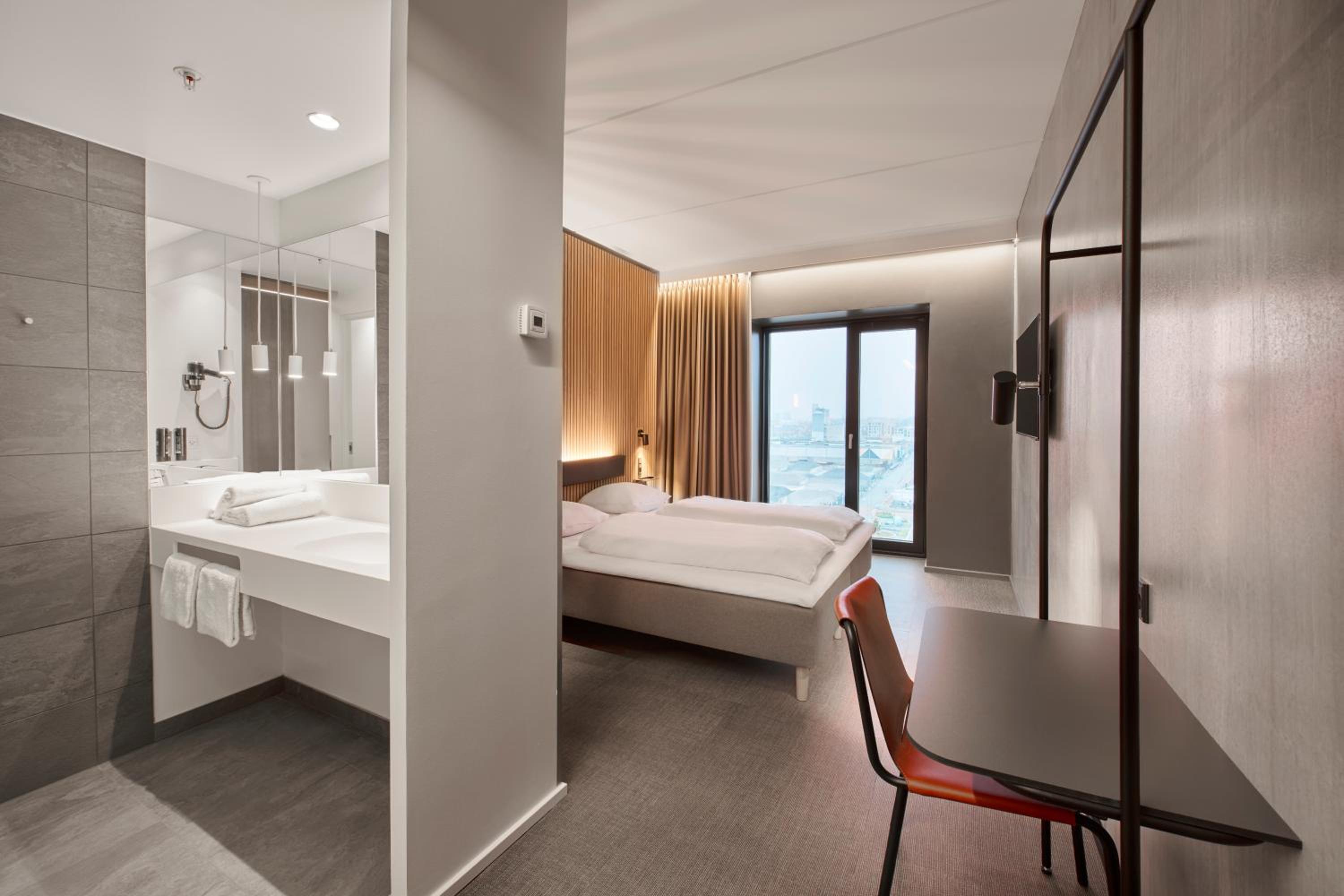 Standard Twin Room - Photo 1