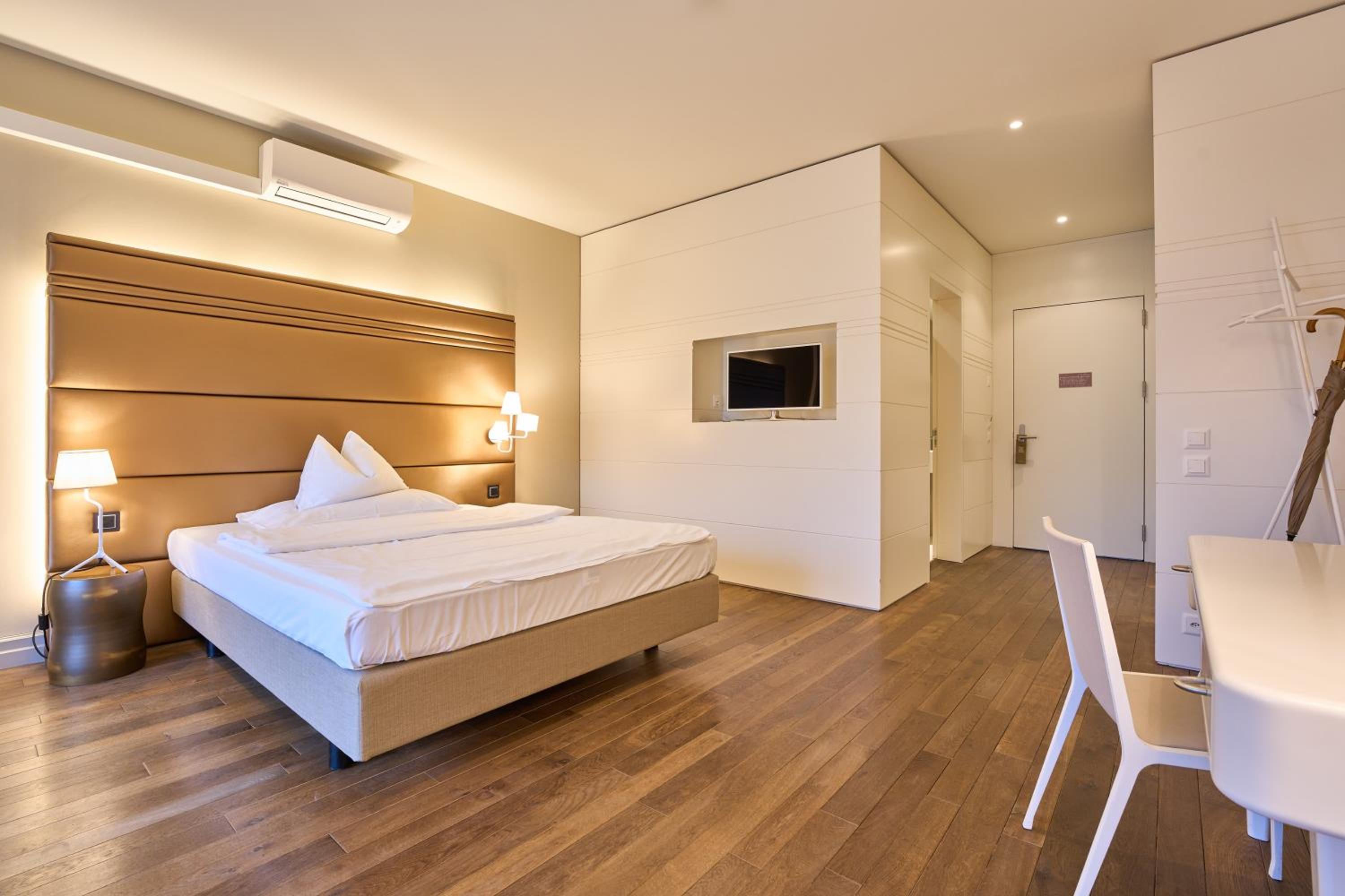 Superior Double Room with Balcony and Riverview - Photo 1